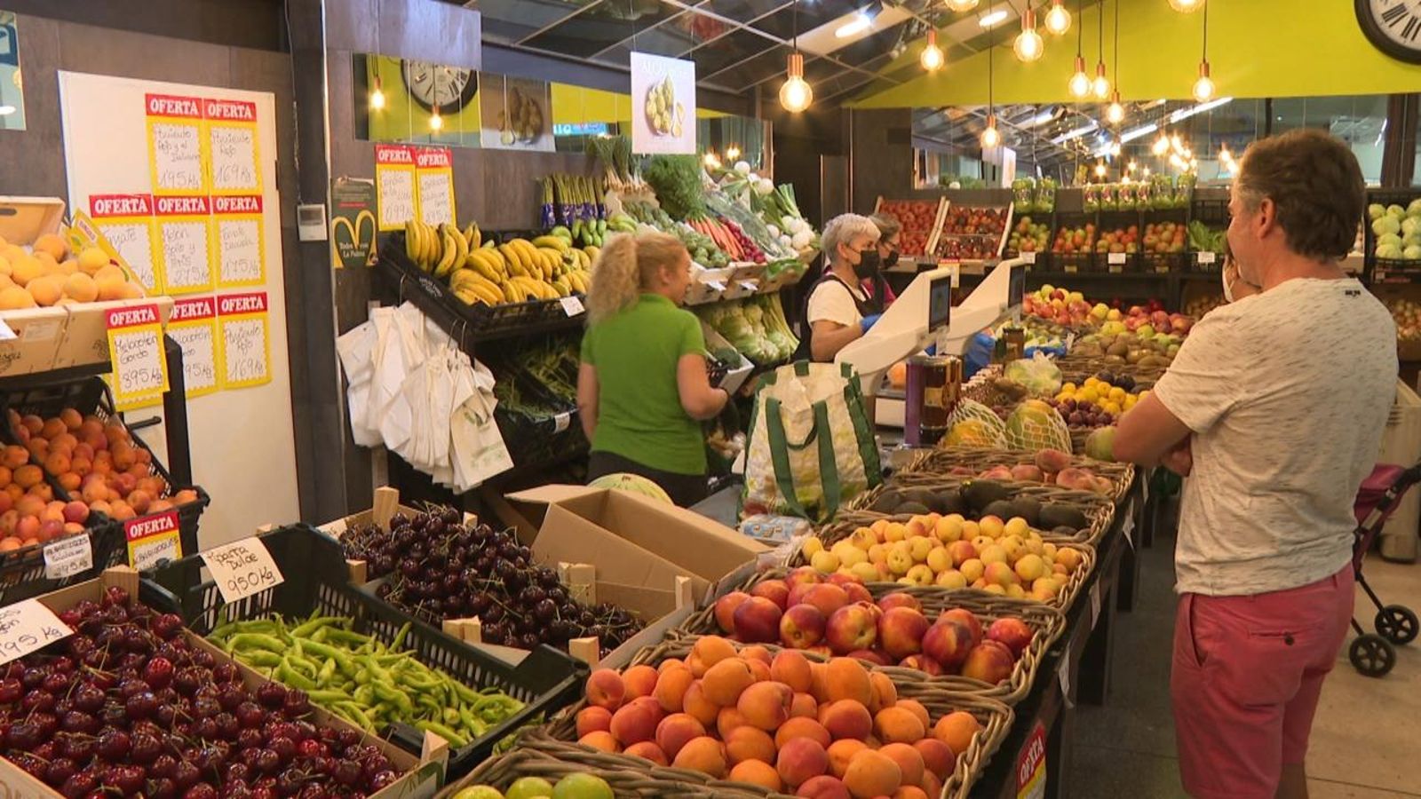 La situació de moltes famílies i empreses es complica amb una inflació que supera el 10%