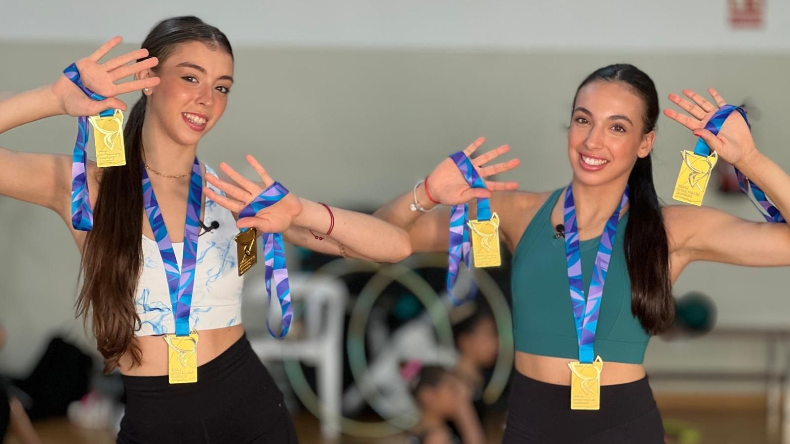 Lucía Muñoz i Marina Cortelles, amb les medalles guanyades a Tallin