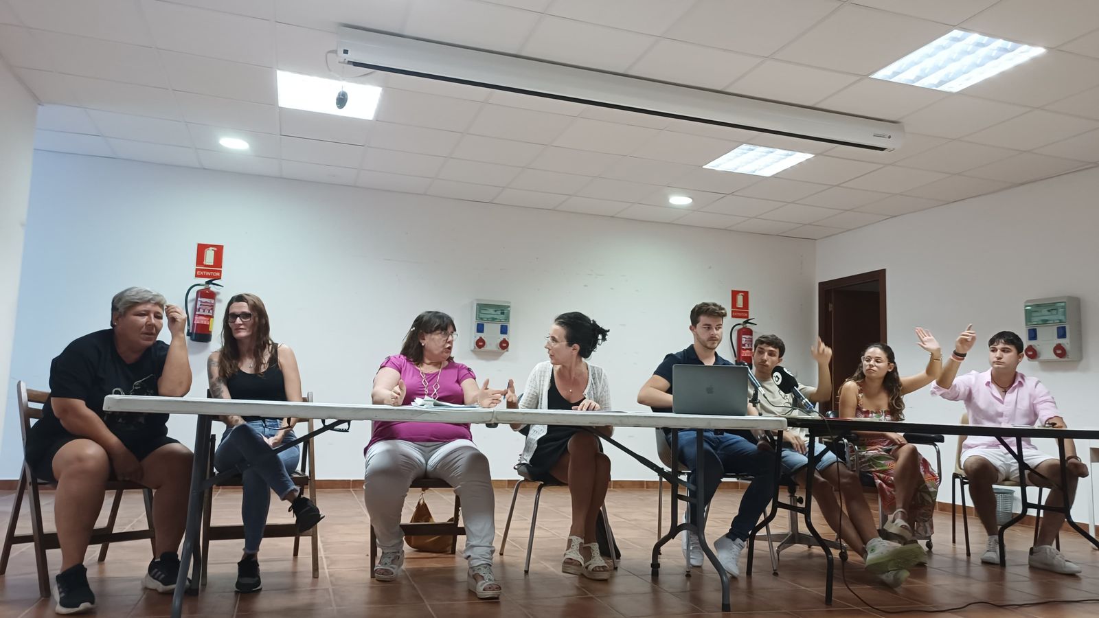 Moment del debat per retirar l'ordenança municipal