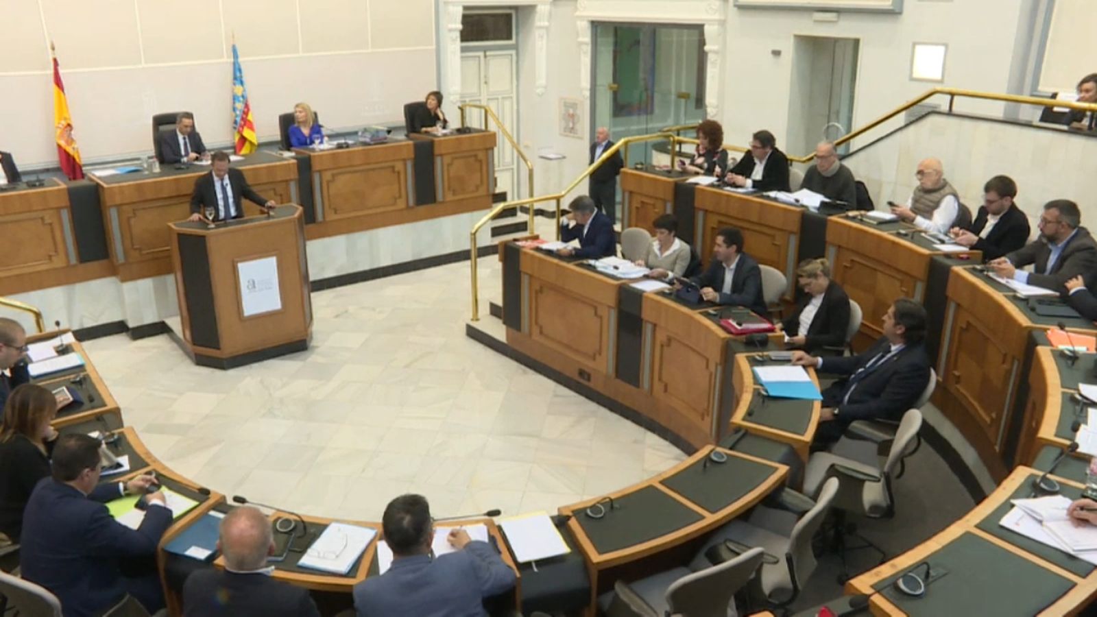 El diputat d'Economia, Carlos Castillo, ha ressaltat que la institució provincial té tots els paràmetres d'estabilitat pressupostària.