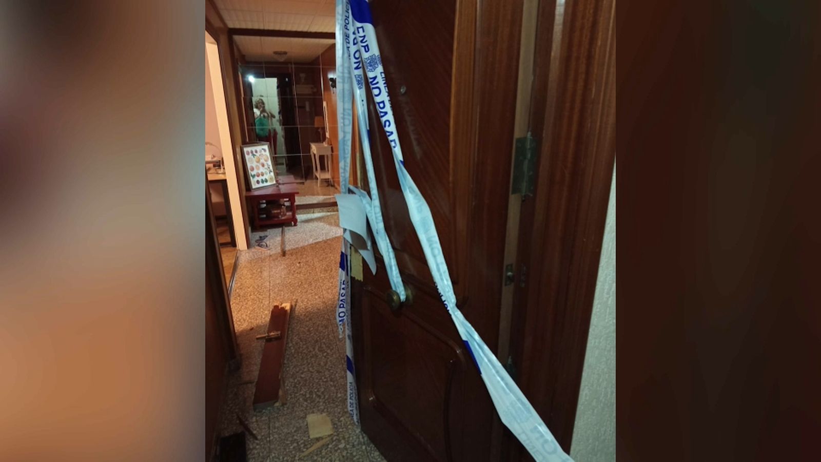 Una veïna d'Alacant denuncia que la Policia va confondre el seu domicili buscant un delinqüent i li va destrossar la casa
