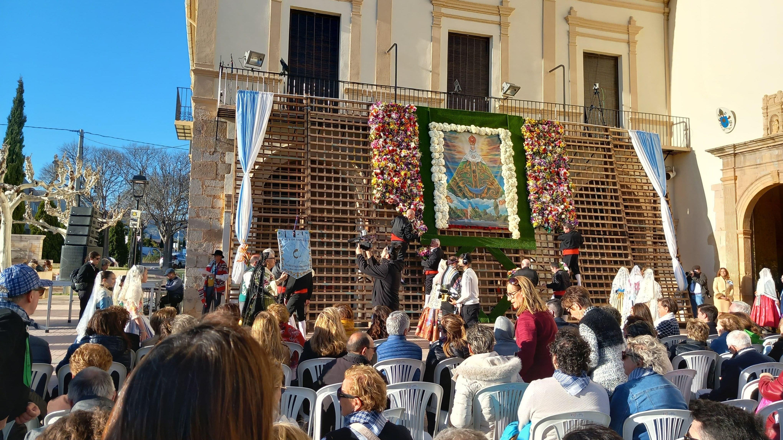 El tapís en honor a la Mare de Déu del Lledó en les festes de la Magdalena 2025