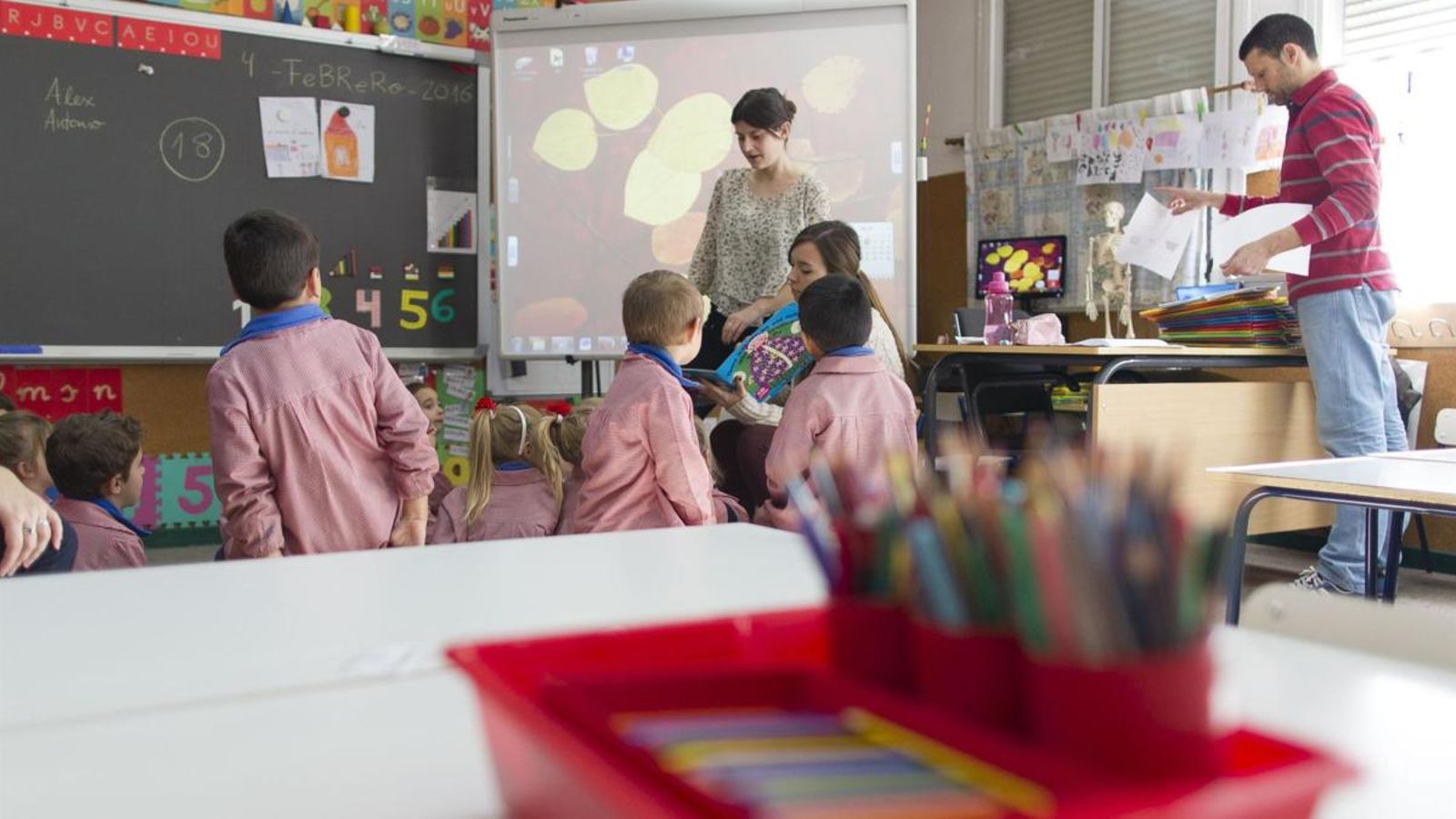 Educació recorrerà als jutjats la \"censura prèvia\" de Vox a les activitats complementàries en el currículum escolar