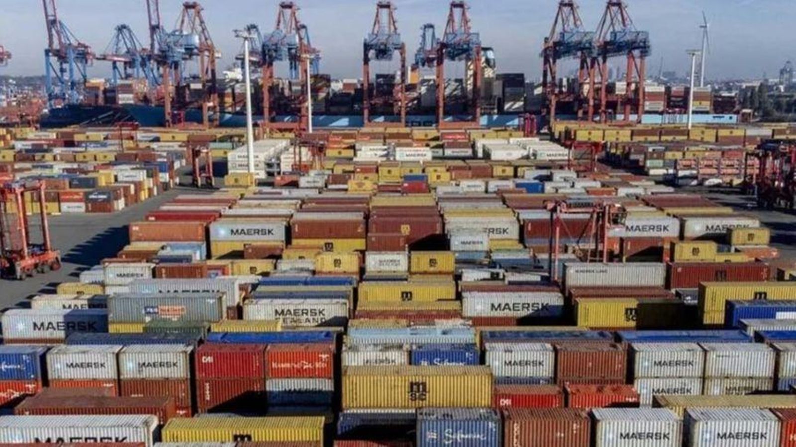 Contenidors en el port d'Hamburg, Alemanya