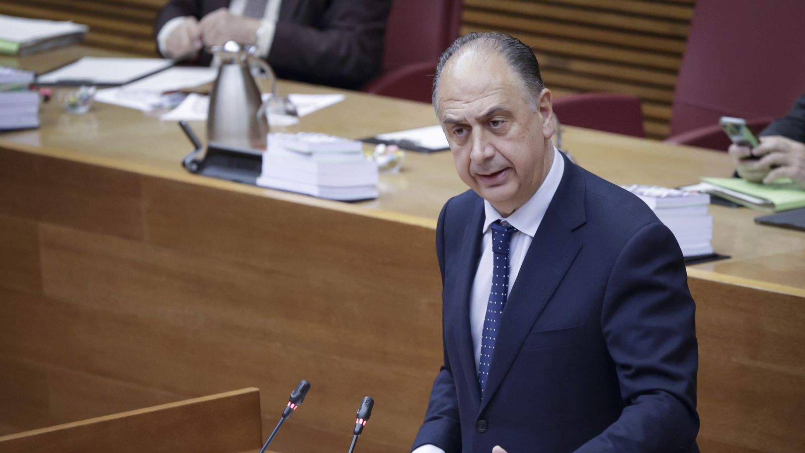 El conseller Juan Carlos Valderrama compareix en les Corts