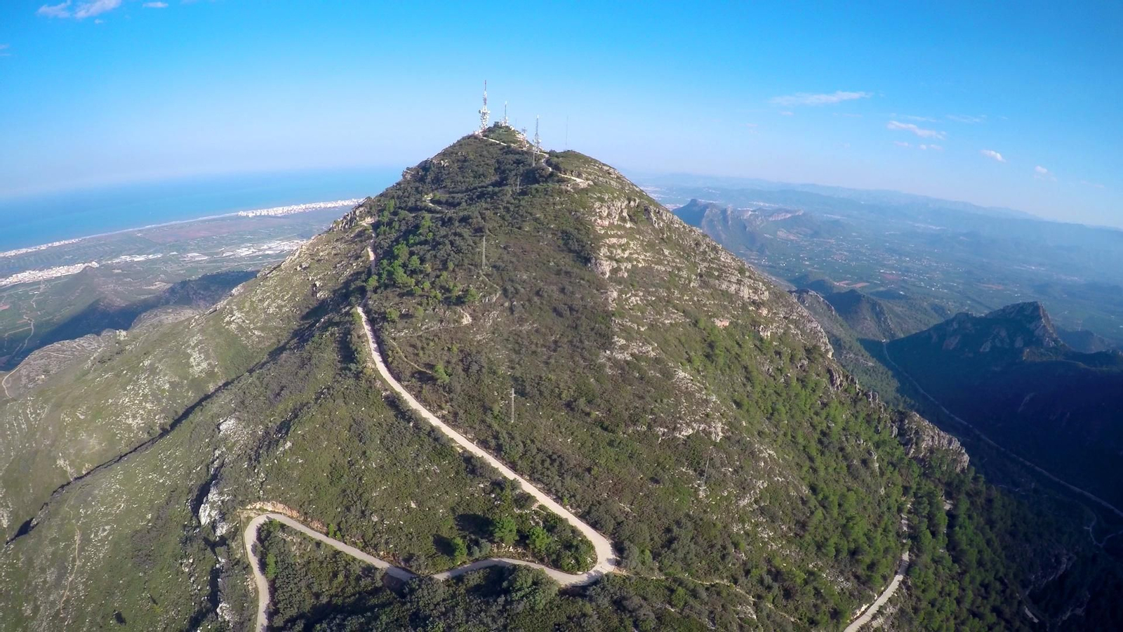 Imatge aèria del cim del Mondúber