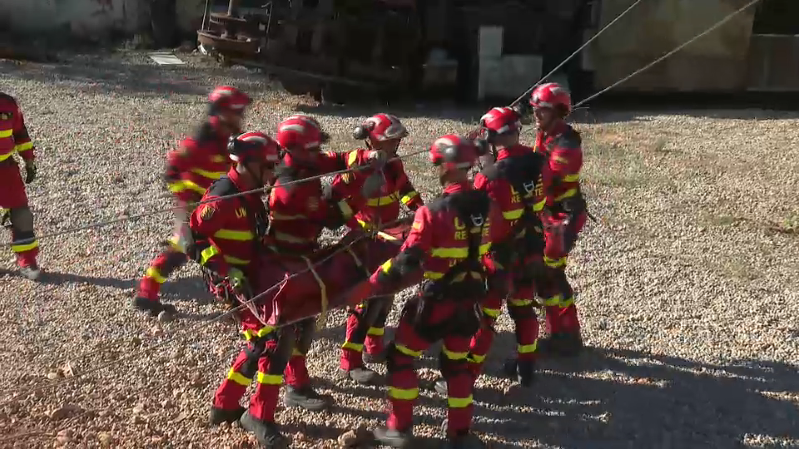 Entrenament de l'UME amb simulacres