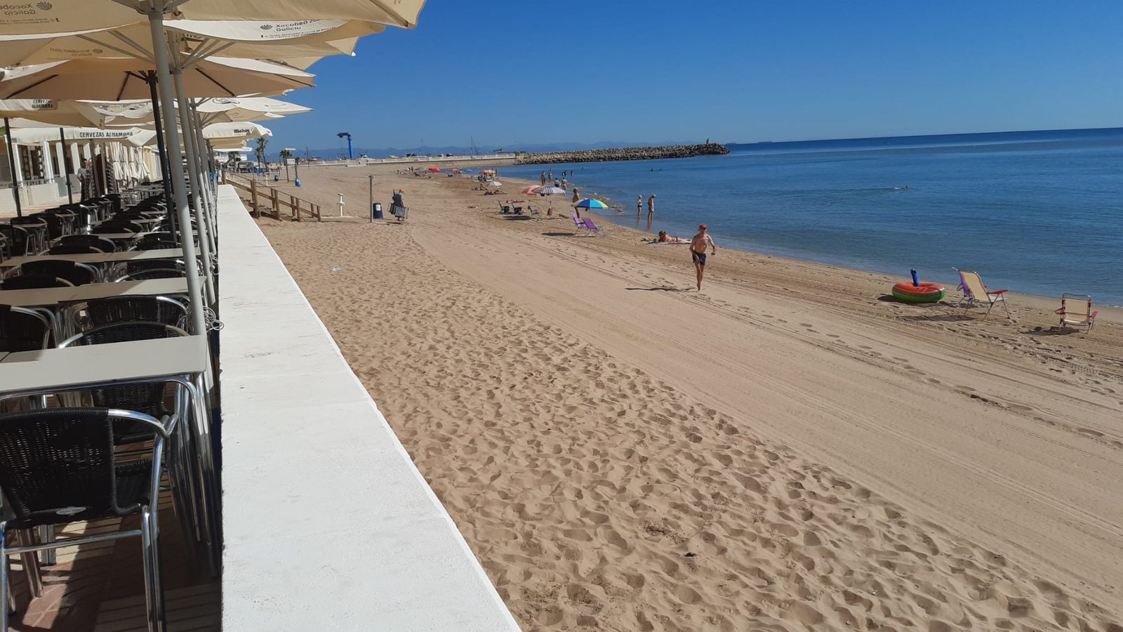 Platja de El Perelló, en arxiu