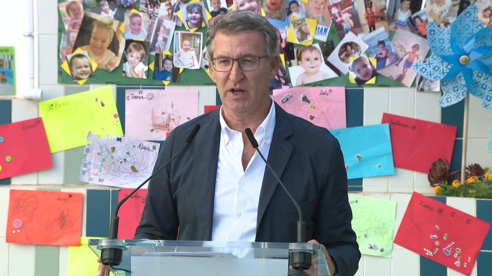 El president del PP, Alberto Núñez Feijóo, en un acte en una escoleta El president del PP, Alberto Núñez Feijóo, en un acte en una escoleta