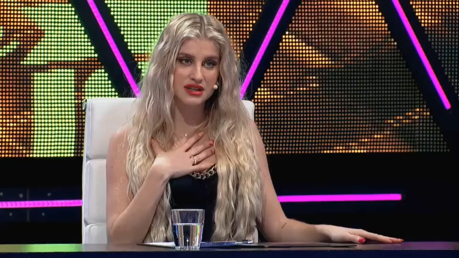 Samantha, jurat en 'Duel de veus'