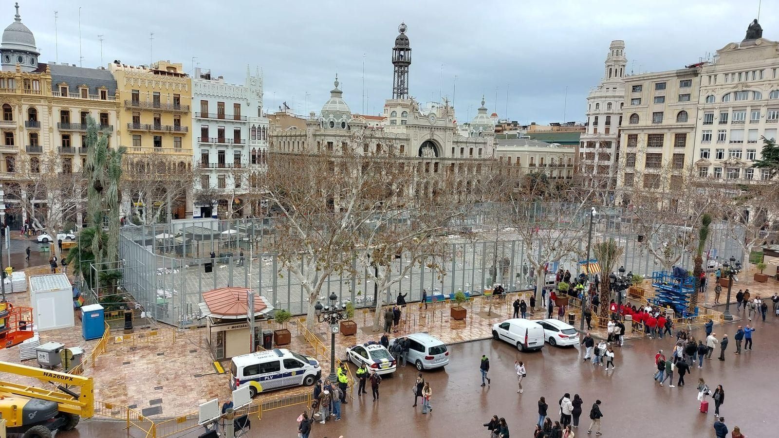 La plaça de l'Ajuntament està preparada per a la mascletà del 10 de març, a càrrec de Pirotecnia Alpujarreña b8dbe9e4 1850 4532 a708 f7f95b46edd4 16 9 aspect ratio 1600w 0