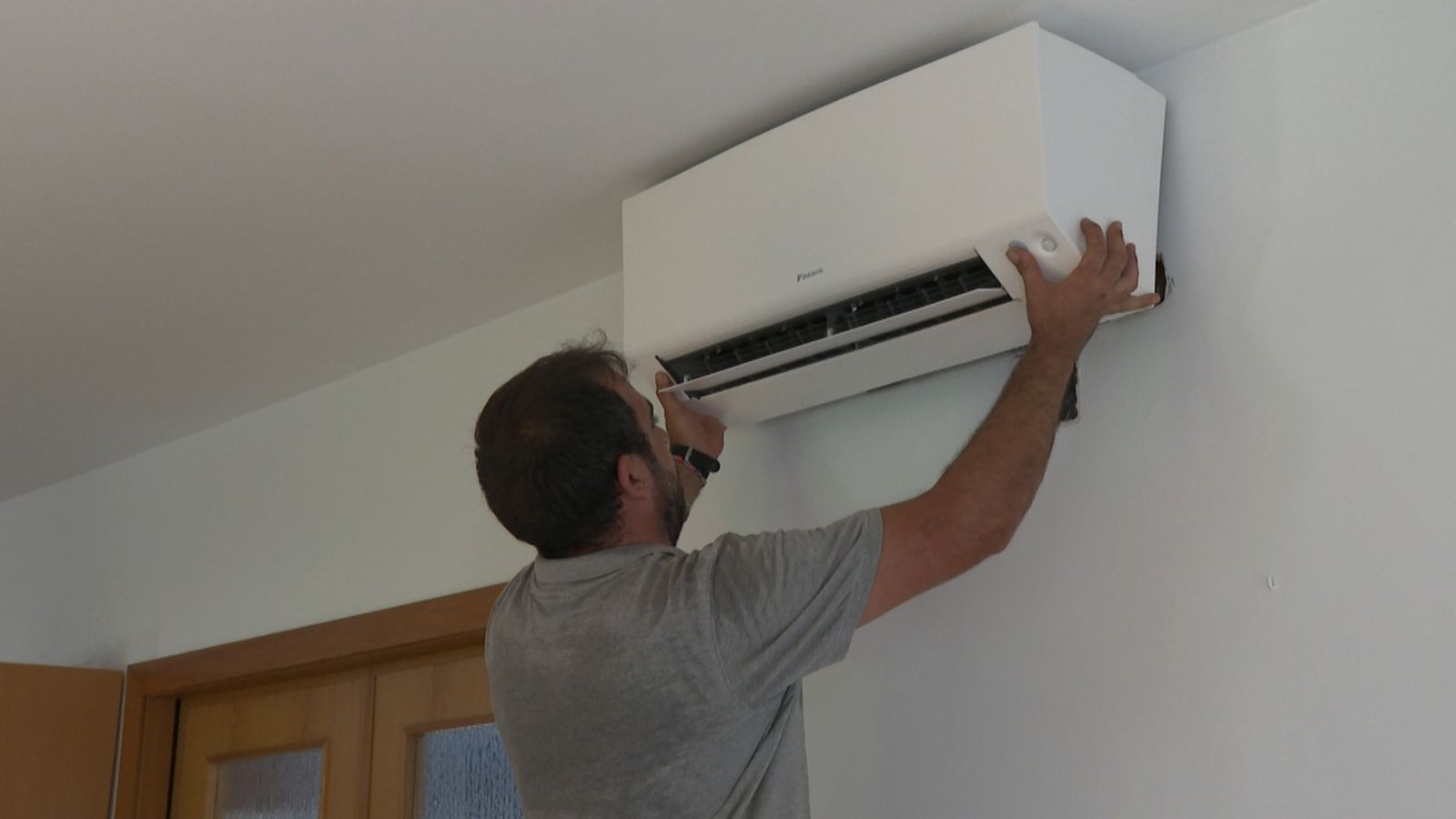 La calor dispara la demanda de ventiladors i aires condicionats