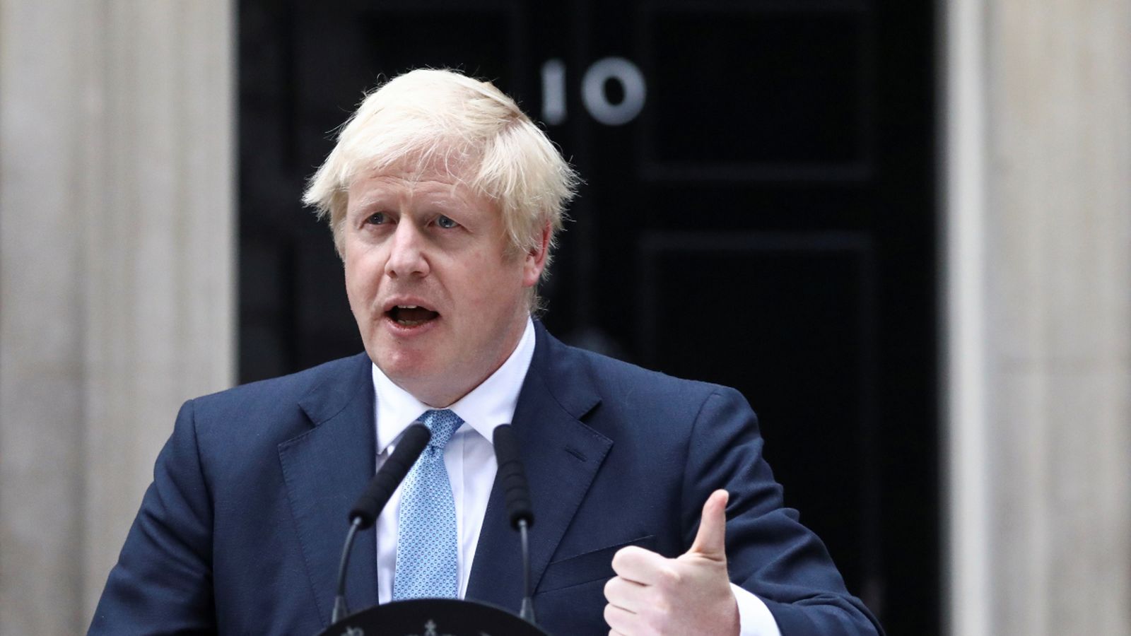 El primer ministre britànic, el conservador Boris Johnson, durant la seua compareixença aquest dilluns