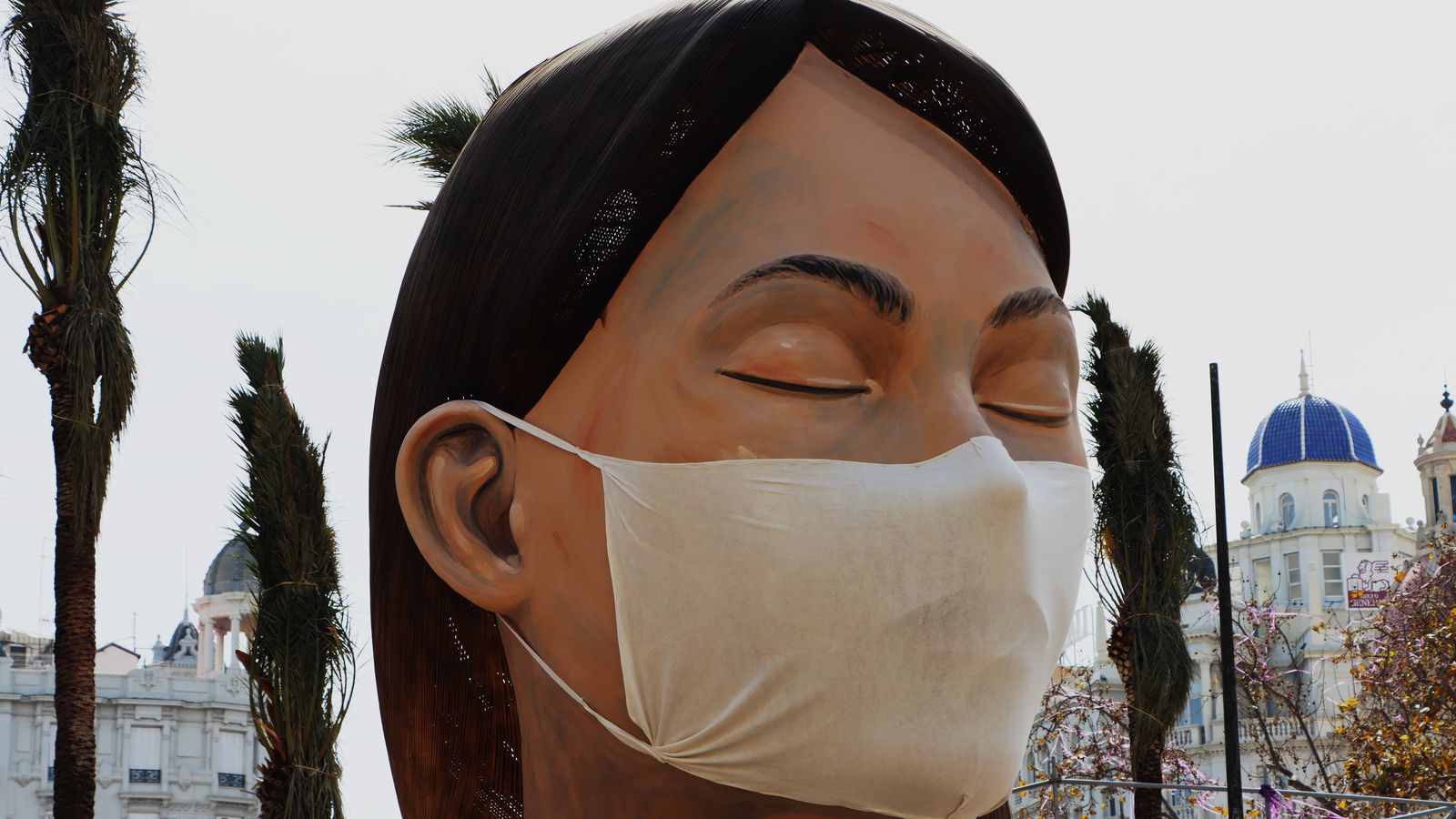 Imatge de la Falla de la Plaça de l'Ajuntament de València de l'any 2019