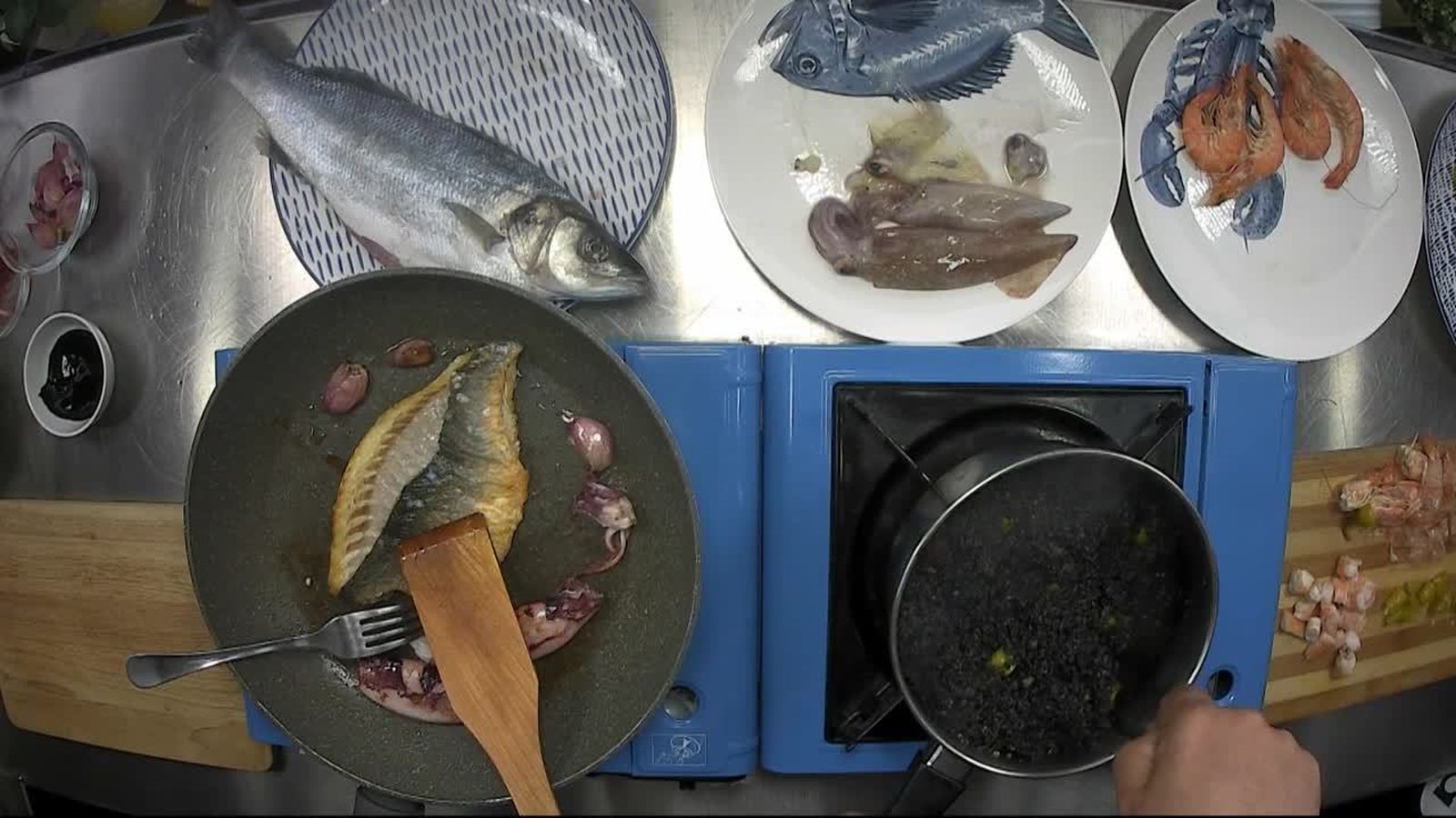 Benidorm: llobarro amb cuscús de calamars