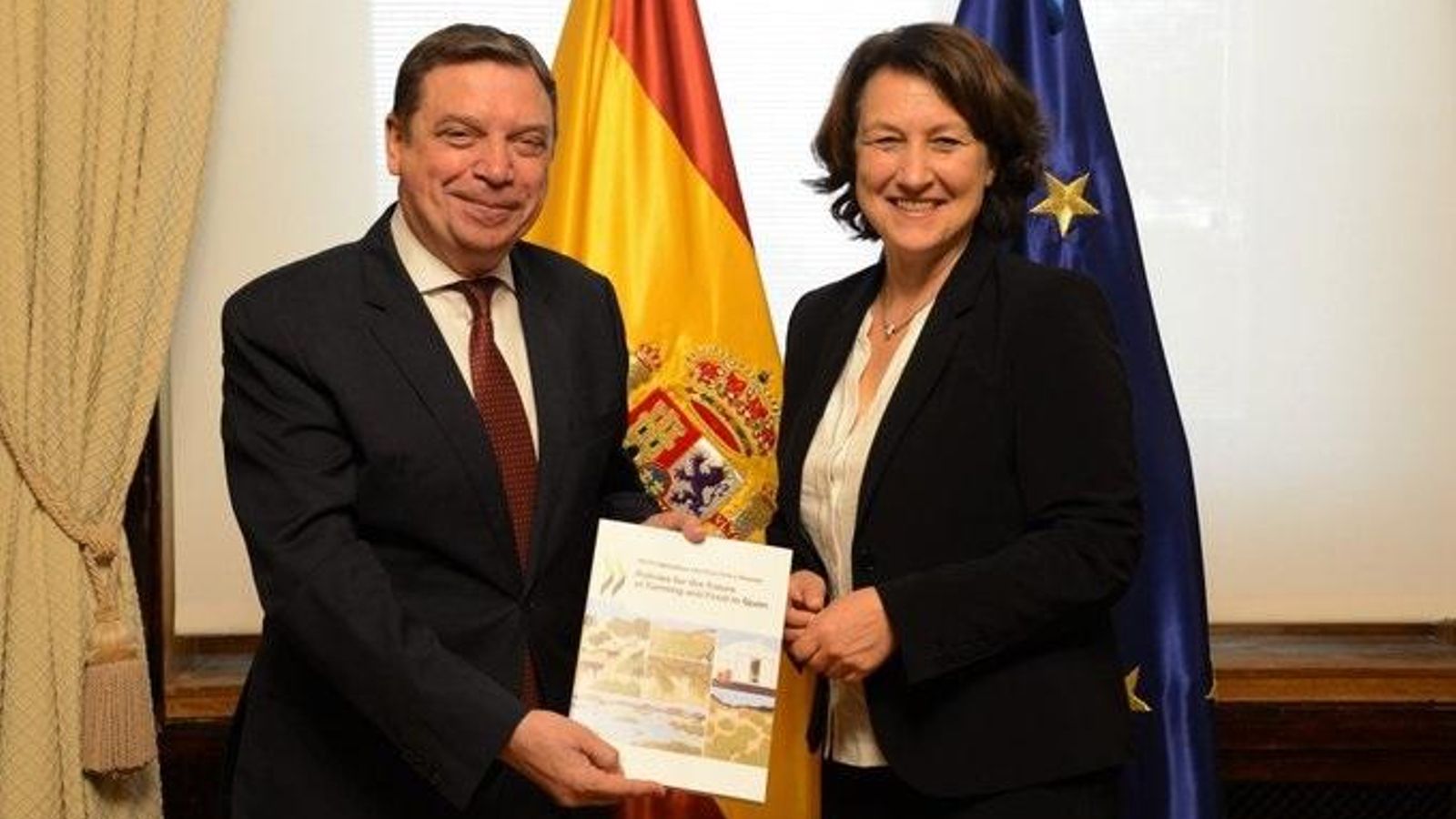 El ministre Luis Planas i la directora de Comerç i Agricultura de l'OCDE, Marion Jansen, en la presentació de l'informe.