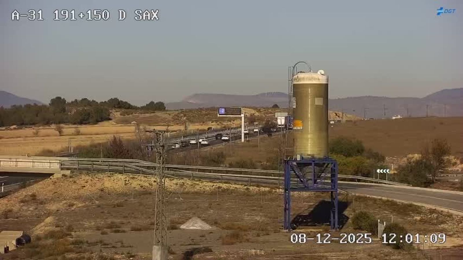 L'A-31 al pas per Sax, este dilluns