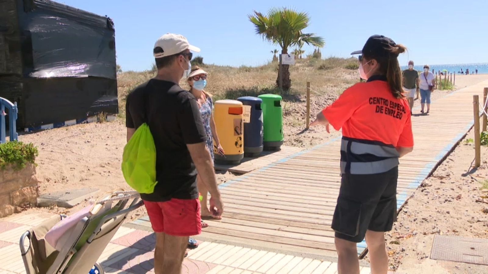 Controls d'accés a les platges de Canet d'en Berenguer