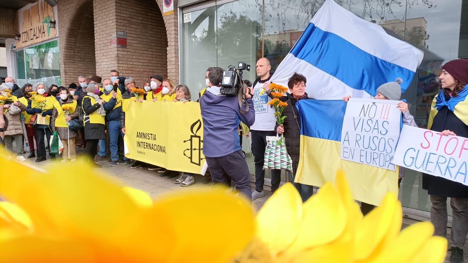 Al voltant d'un centenar de persones han participat en la protesta a València Al voltant d'un centenar de persones han participat en la protesta a València