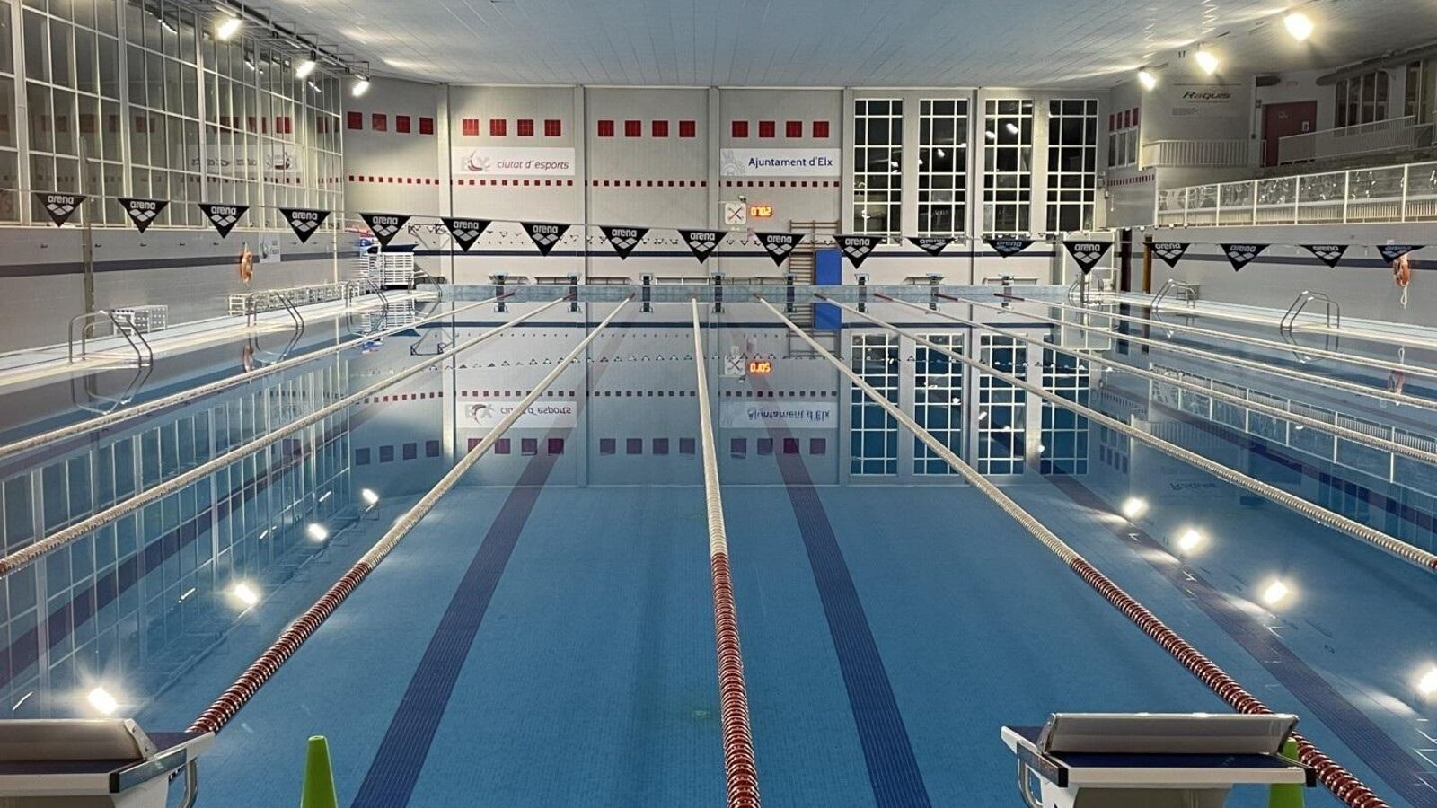 Imatge d'arxiu de la piscina del pavelló Esperanza Lag d'Elx