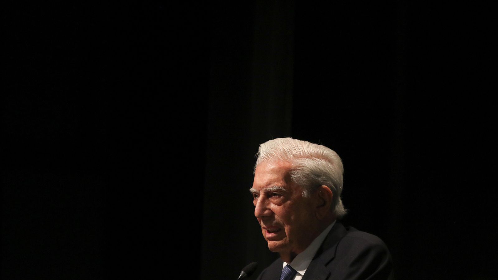 Vargas Llosa, fa uns anys Vargas Llosa, fa uns anys