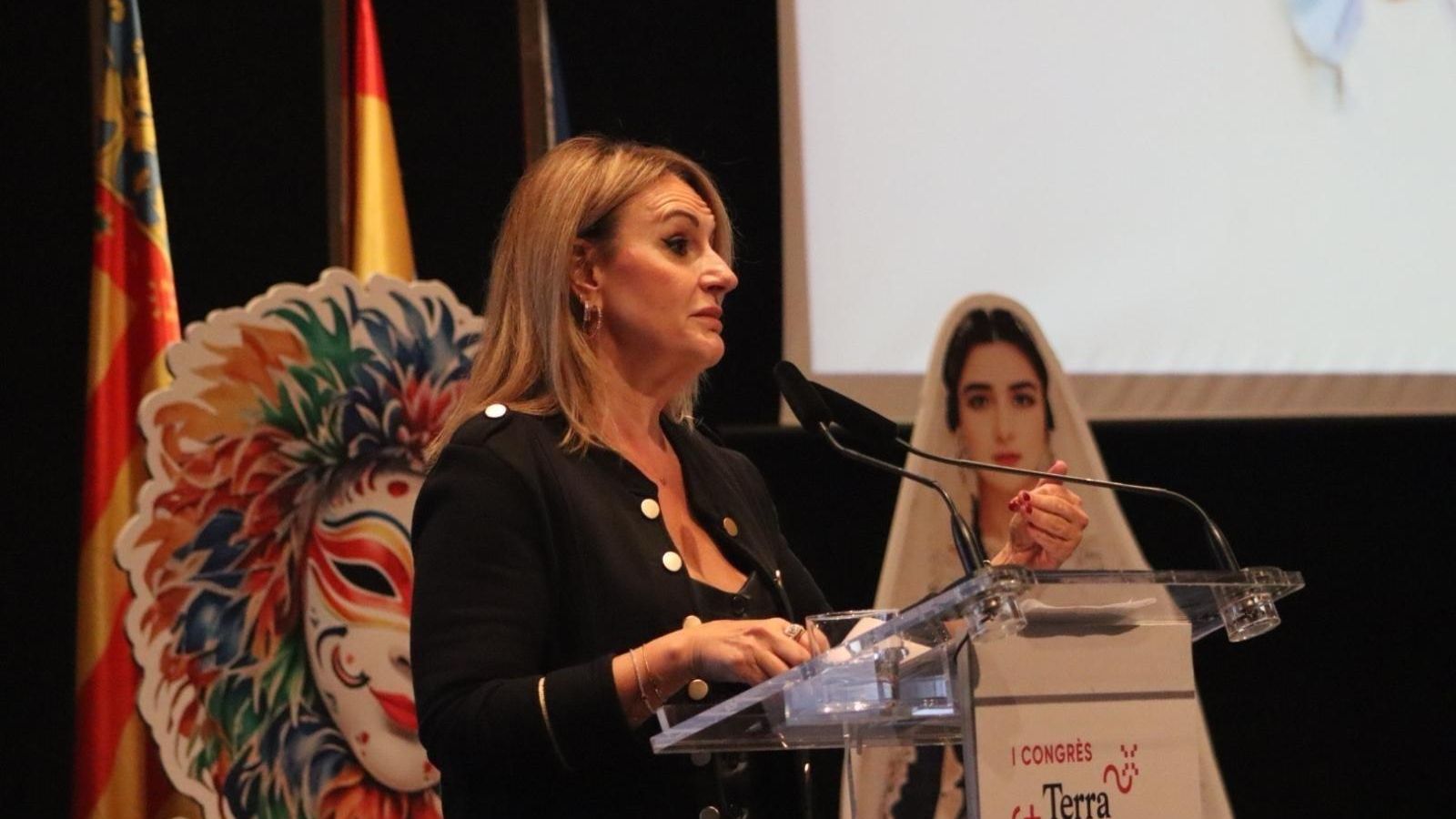 La consellera d'Innovació, Nuria Montes, en el congrés 'Terra de Festes'