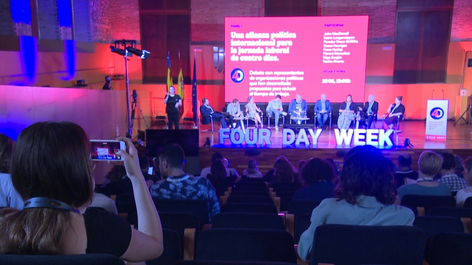 València acull una cimera internacional que debat el futur de la implantació de la setmana laboral de quatre dies