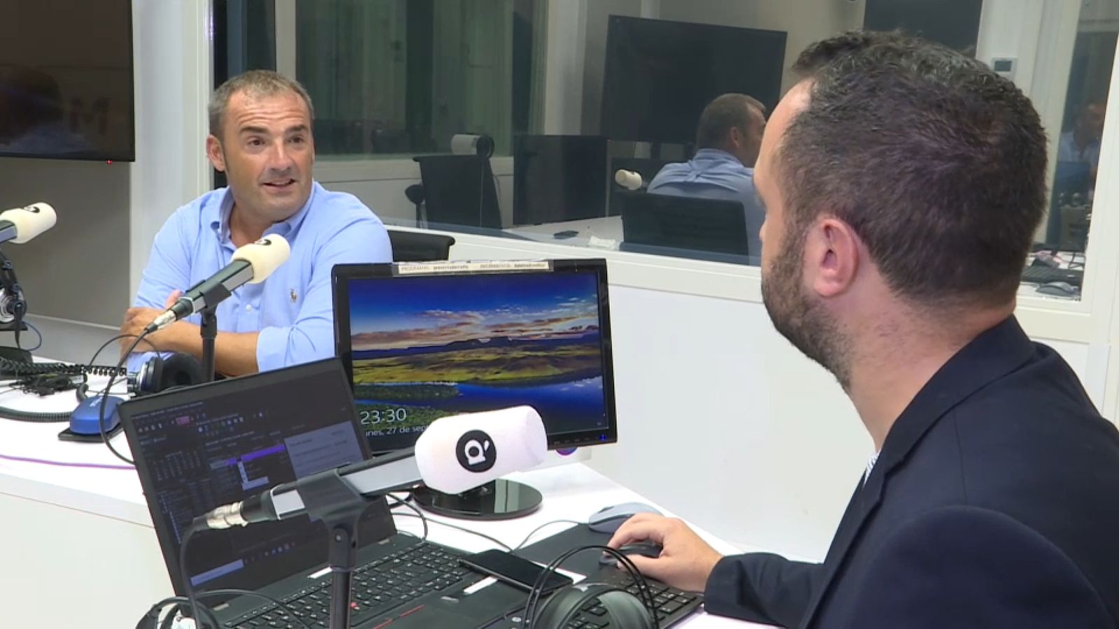 El periodista, Pedro Morata, en el programa Línia de Fons