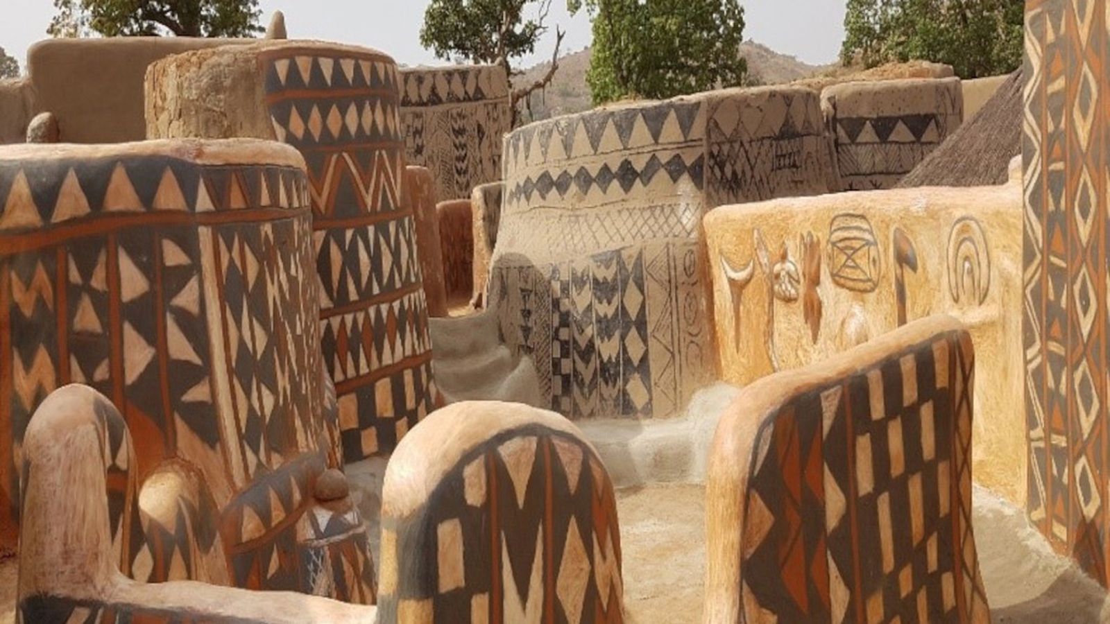 Les edificacions pintades de Tiébélé, a Burkina Faso