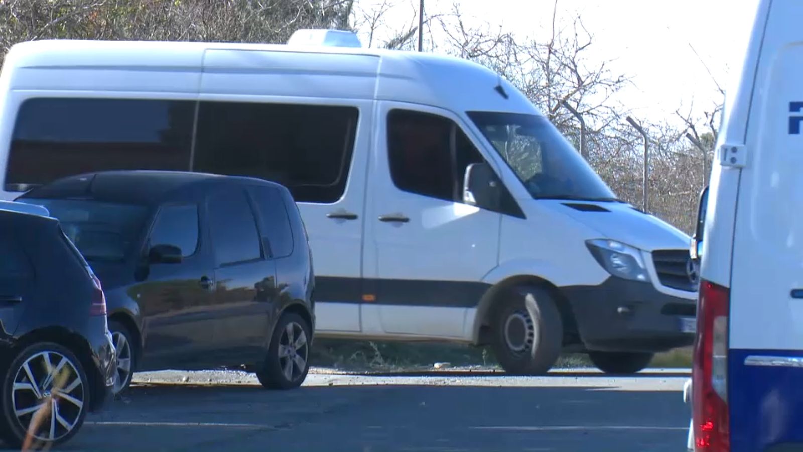 La furgoneta blanca en què han eixit detinguts els dos homes polonesos