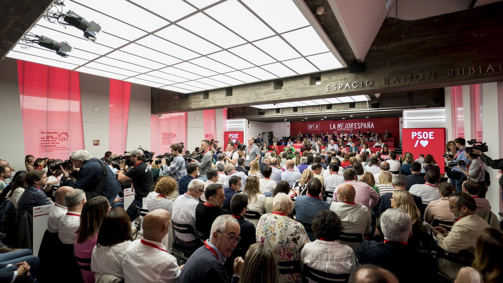 Comité federal del PSOE celebrat a la seu del partit a Madrid