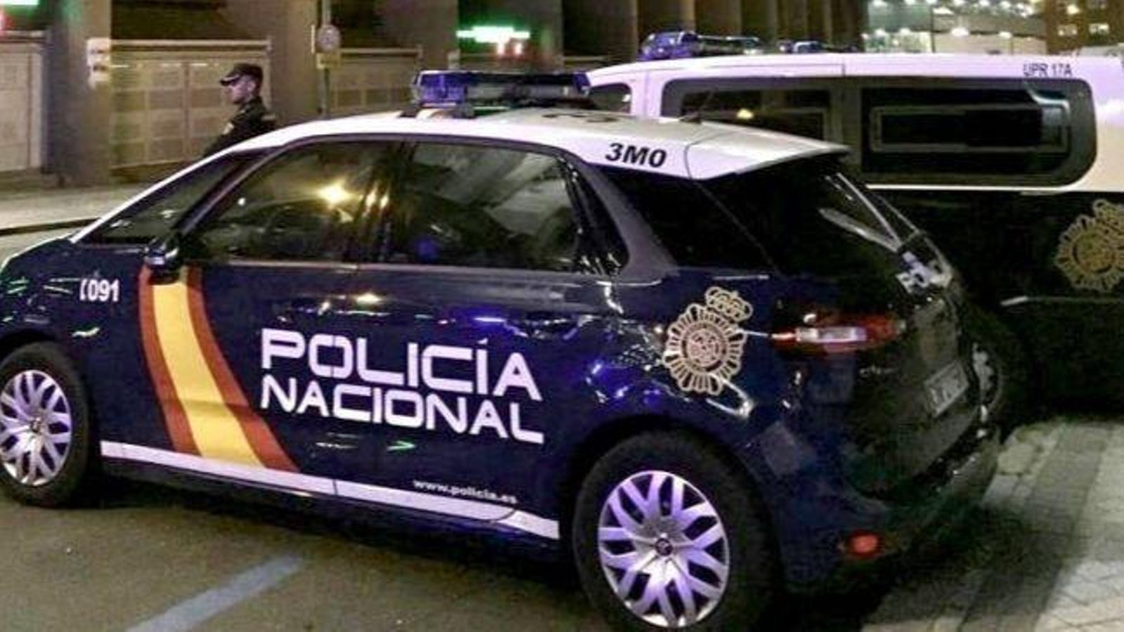 Cotxe de la Policia Nacional en una imatge d'arxiu Cotxe de la Policia Nacional en una imatge d'arxiu