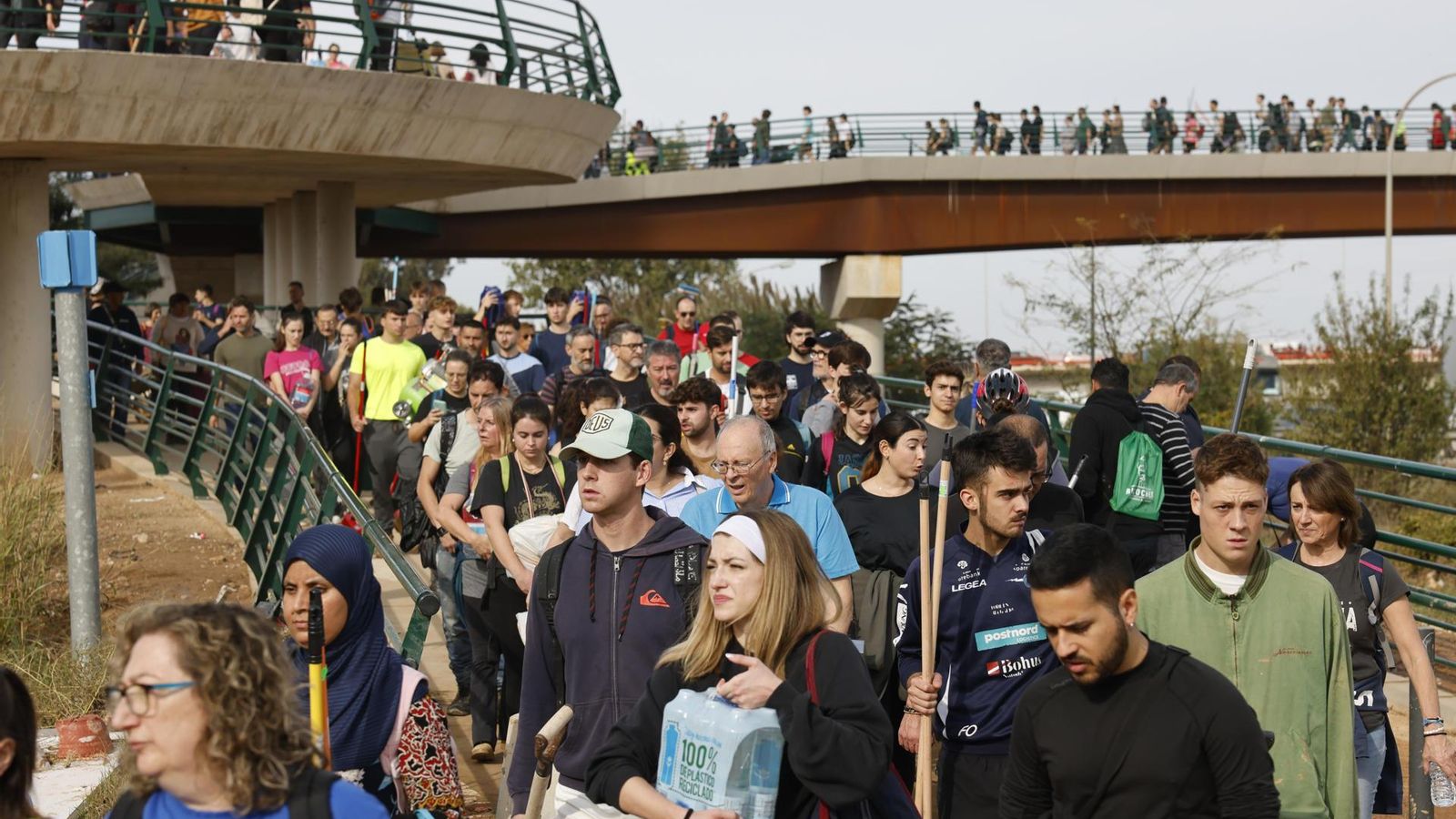 El pont que connecta la ciutat de València amb el barri de la Torre
