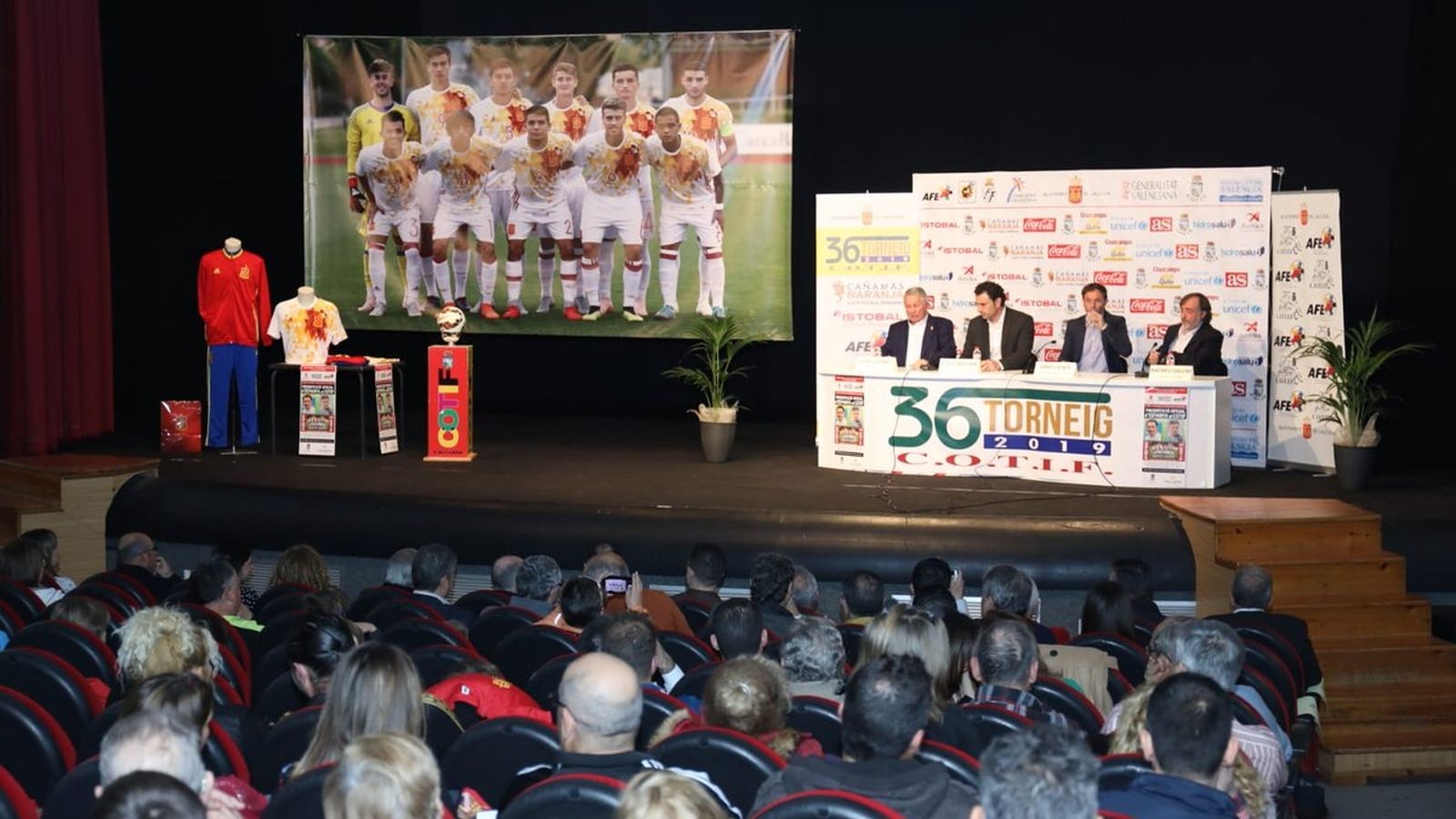 Presentació de la selecció espanyola a la Casa de la Cultura de l'Alcúdia