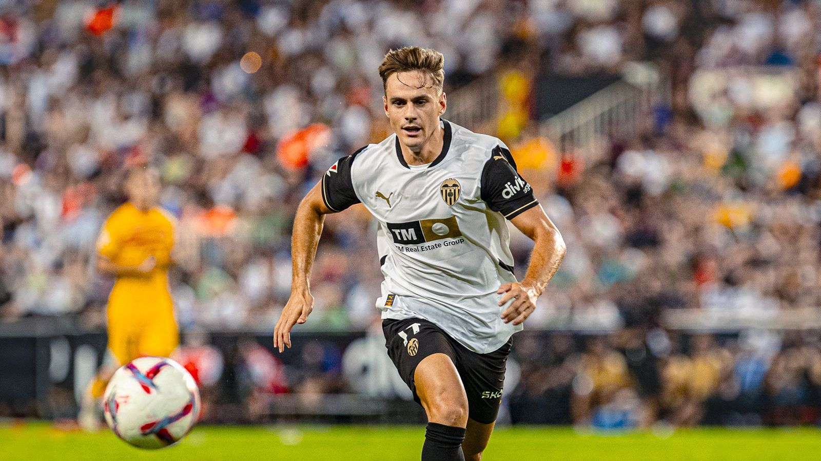 Dani Gómez, en un partit a Mestalla