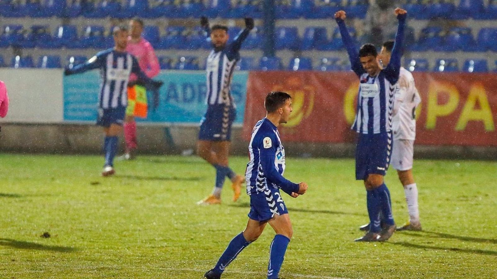 L'Alcoià elimina l'Osca després de guanyar-lo per 2-1 i estarà en el sorteig.