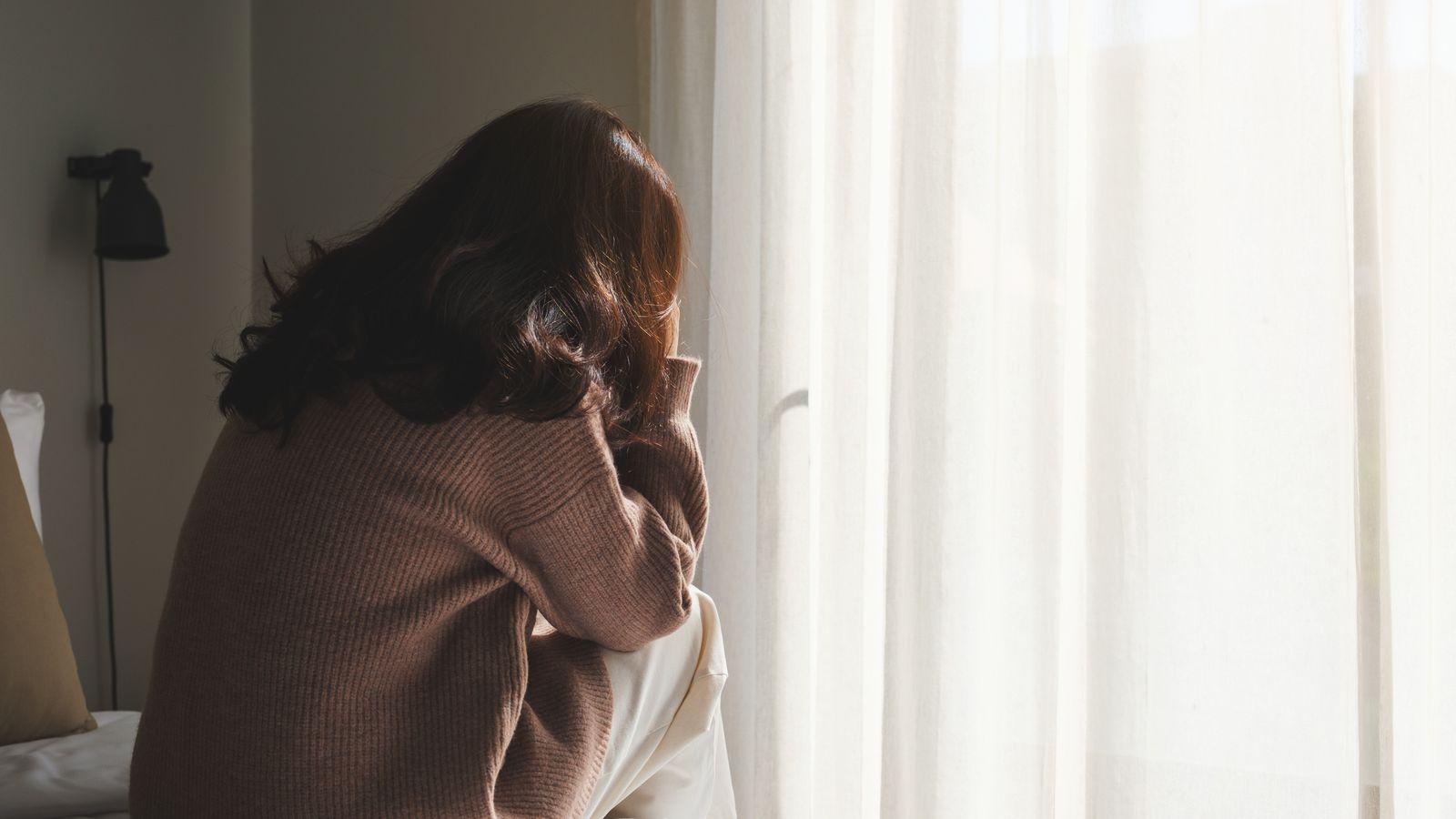 Imatge d'arxiu d'una dona amb depressió