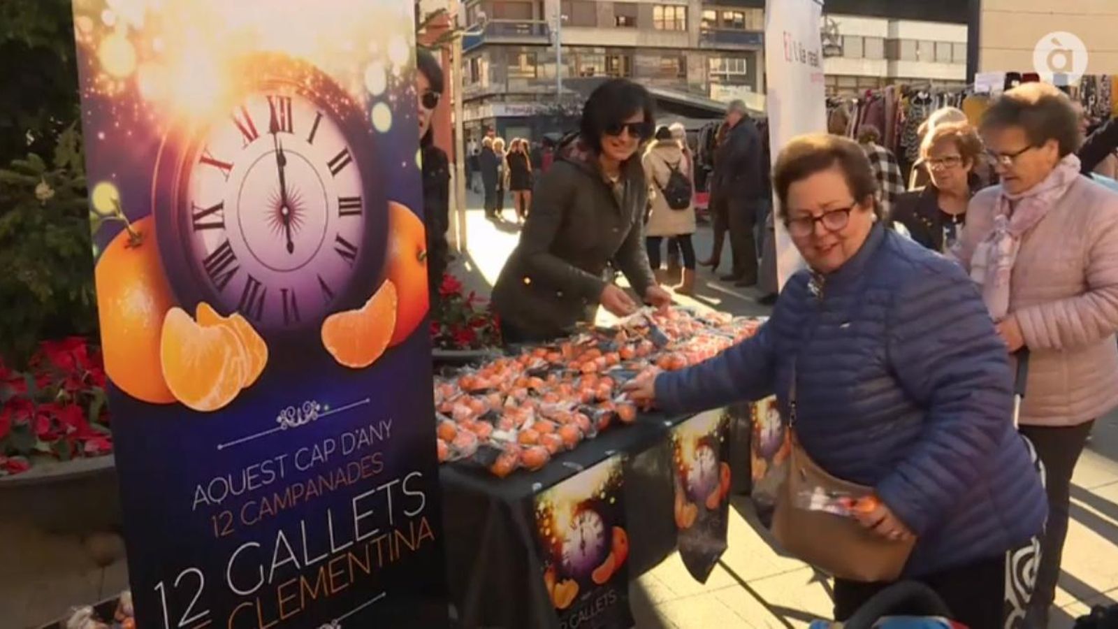 La iniciativa consisteix a substituir el tradicional raïm de les 12 campanades per gallons de clementines