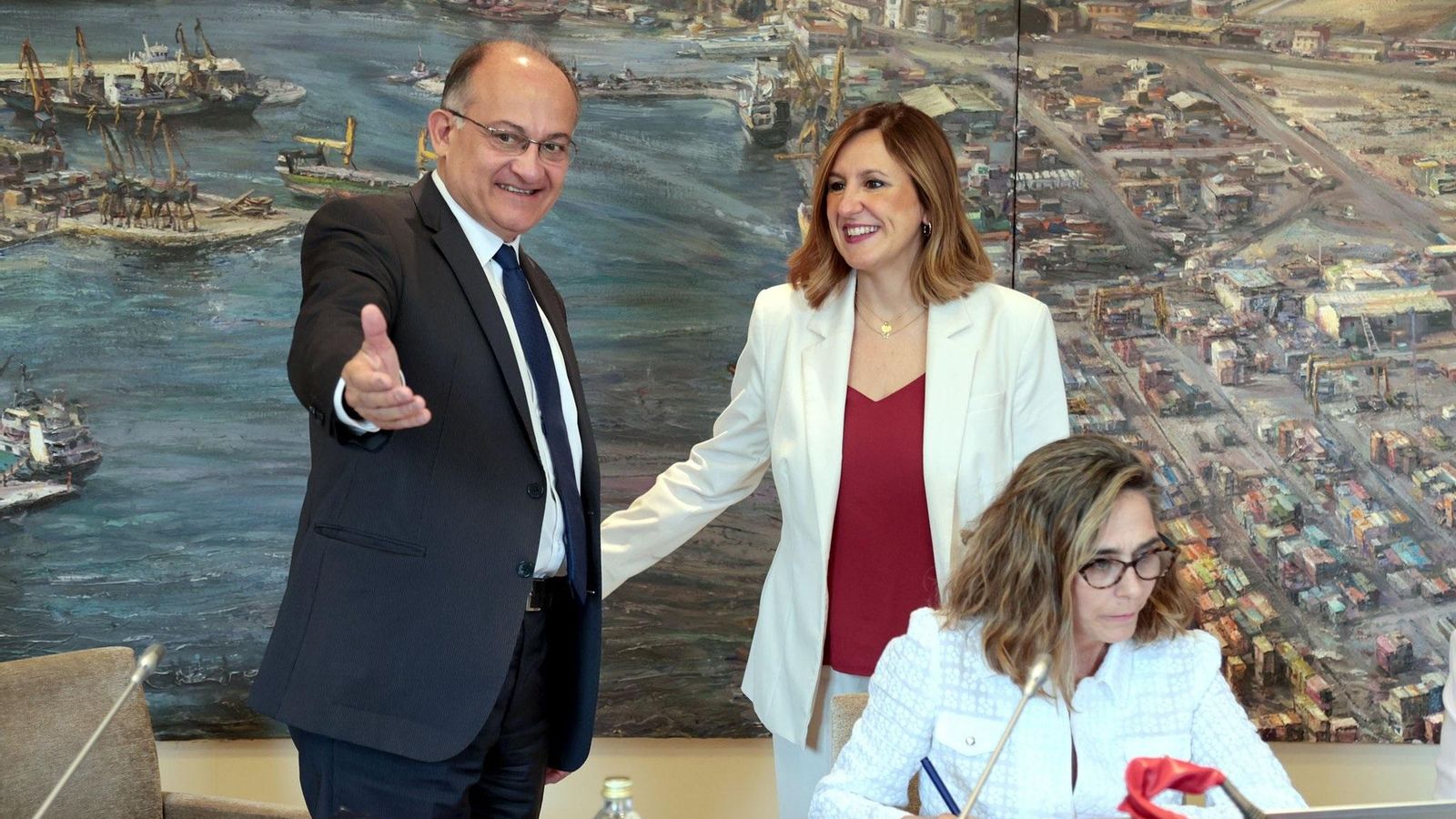 El president de l'Autoritat Portuària de València, el socialista Joan Calabuig, i l'alcaldessa de València, la popular María José Catalá