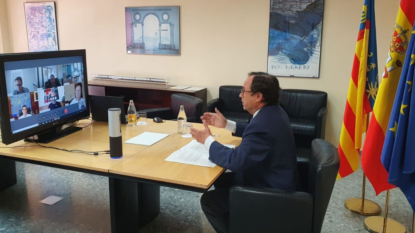 El conseller d’Hisenda ha destacat el paper de les universitats valencianes en el desenvolupament de l’economia