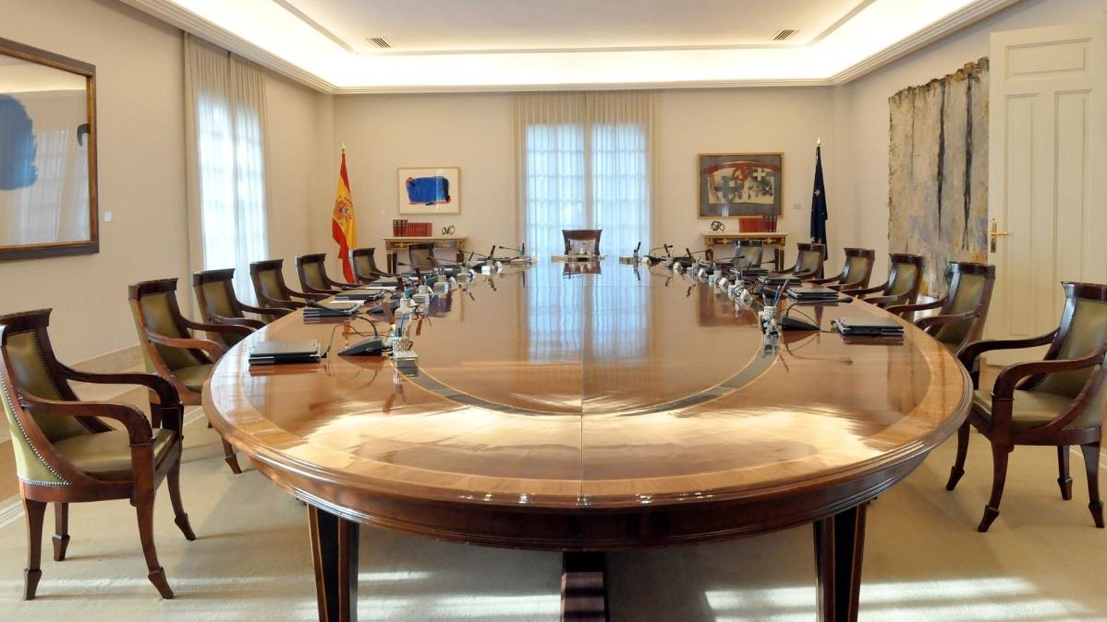 El Govern espanyol aprova els nous impostos als serveis digitals i a les transaccions financeres El Govern espanyol aprova els nous impostos als serveis digitals i a les transaccions financeres