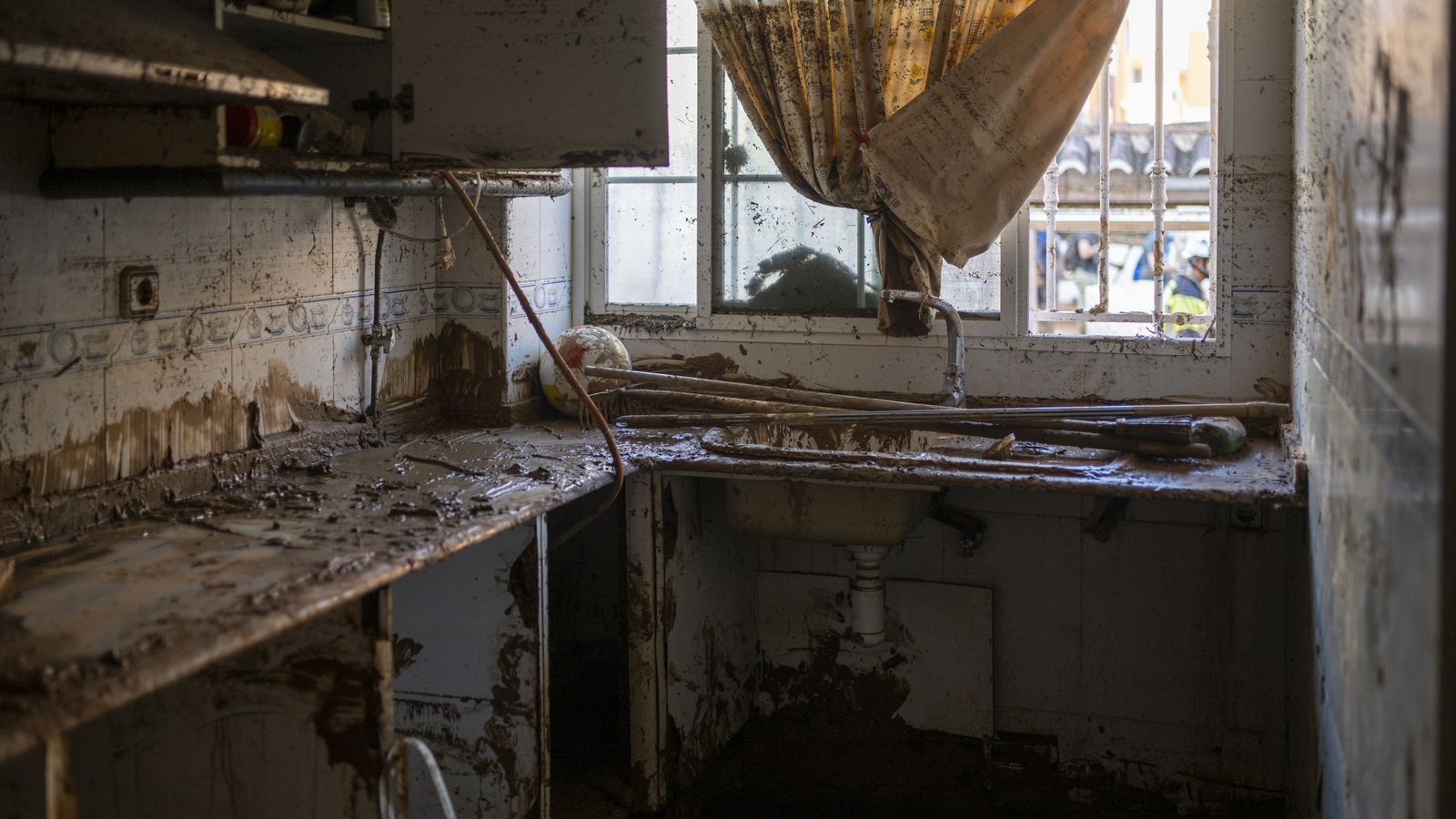 Interior d'una casa a Alfafar, afectada per la riuada del 29 d'octubre