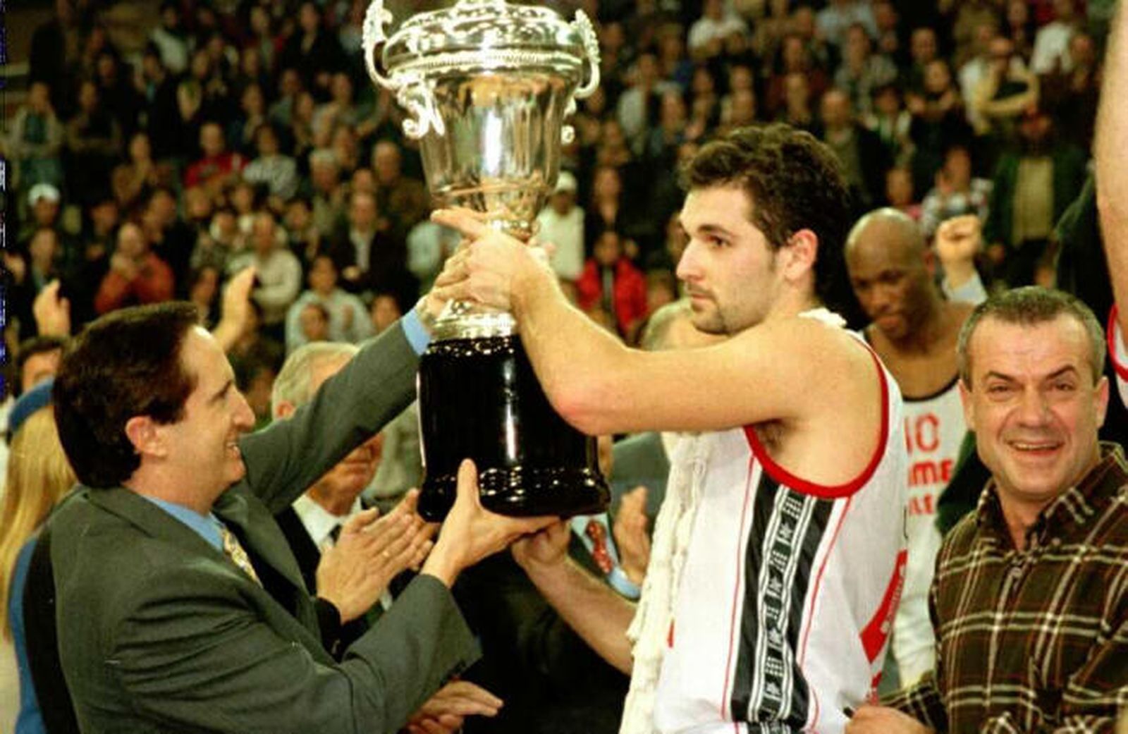 Víctor Luengo alça el títol de la Copa del Rei