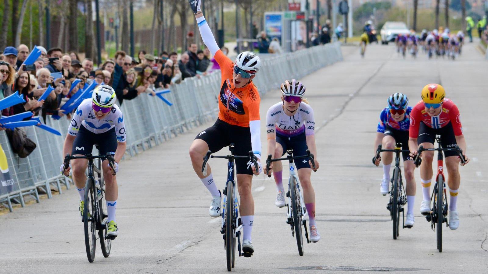 Demi Vollering, en l'arribada a València