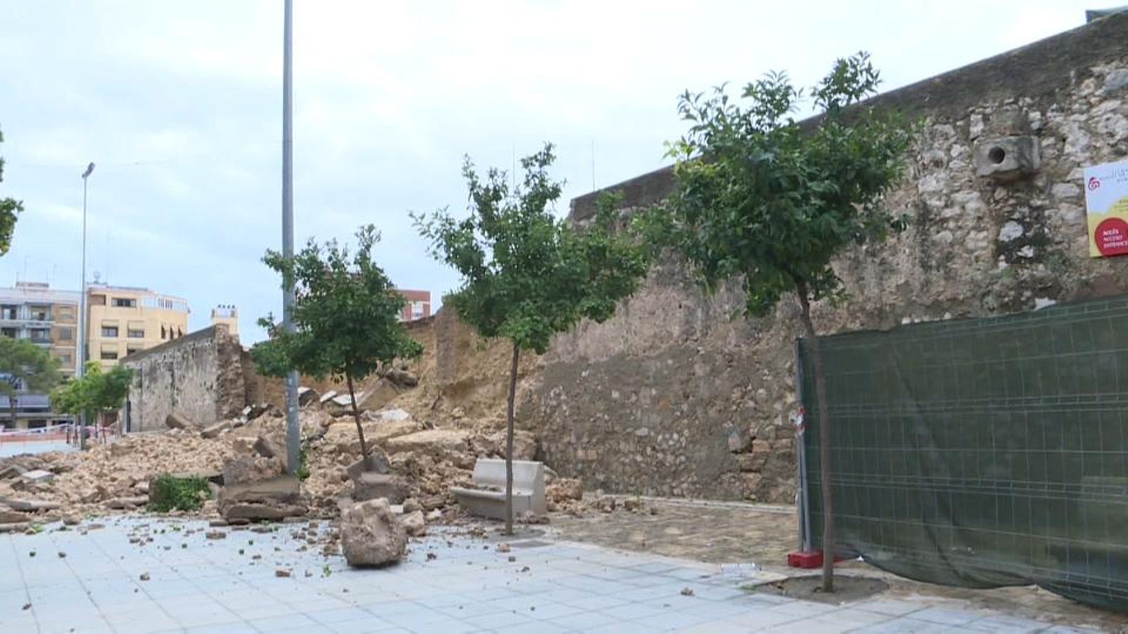 La declaració d'emergència és el pas necessari per a iniciar les obres de reconstrucció del mur del pati de les Sitges