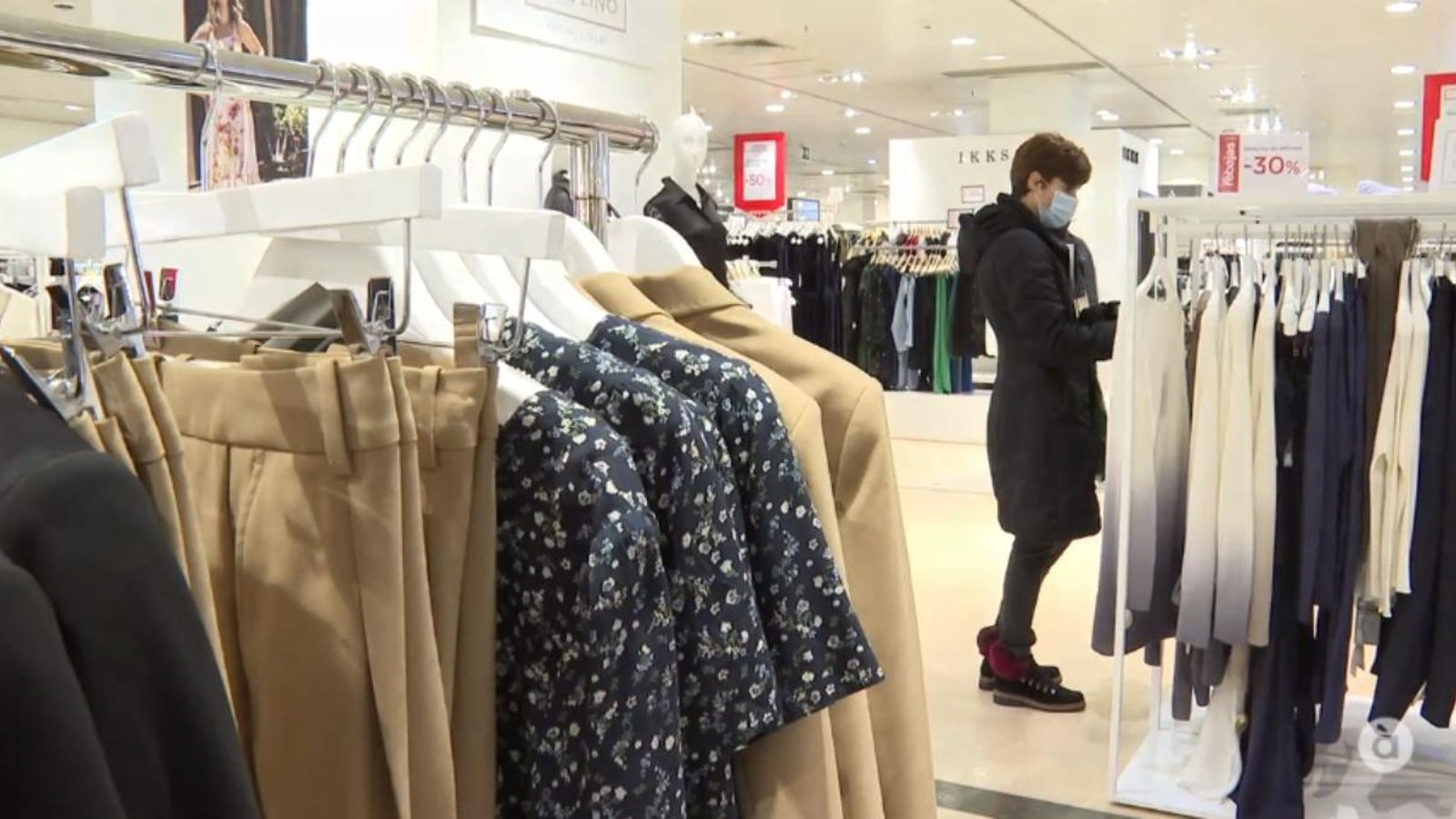 El Consell estudia reduir l'horari comercial i avançar el toc de queda a les 20:00 hores