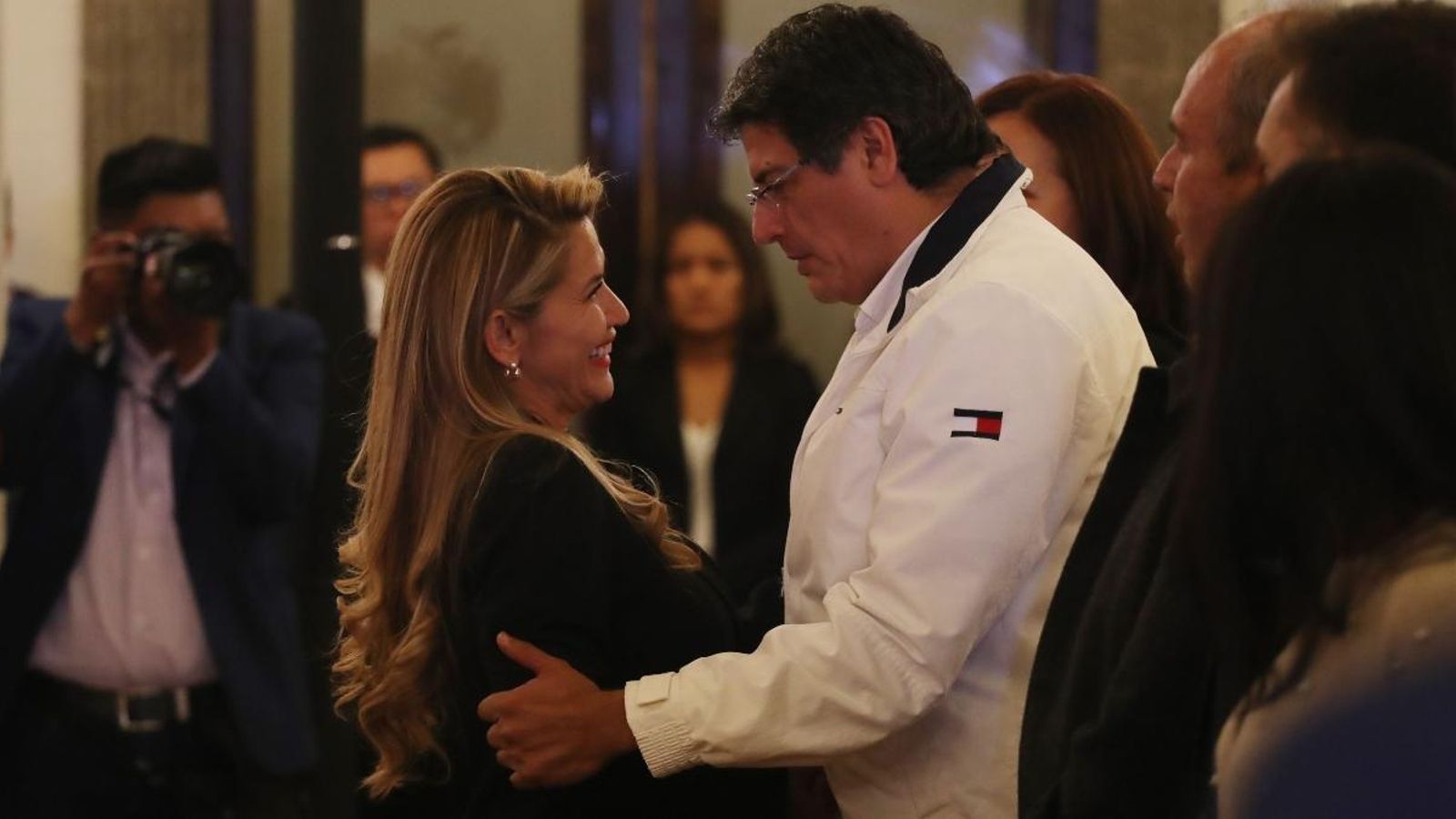 La nova presidenta de Bolívia aposta per un gabinet de línia dura amb onze ministres