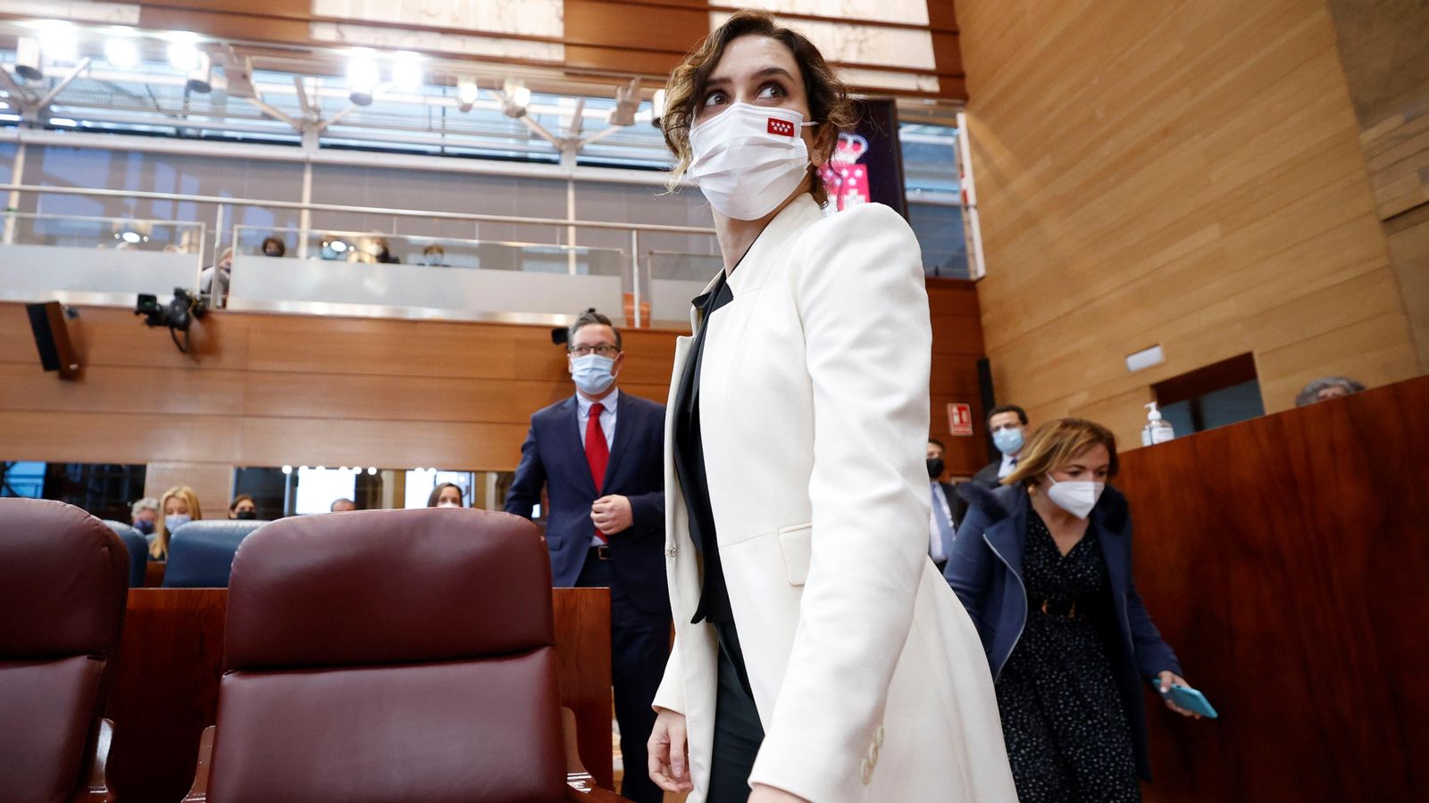La presidenta del govern madrileny en el pleno d’aquest dijous