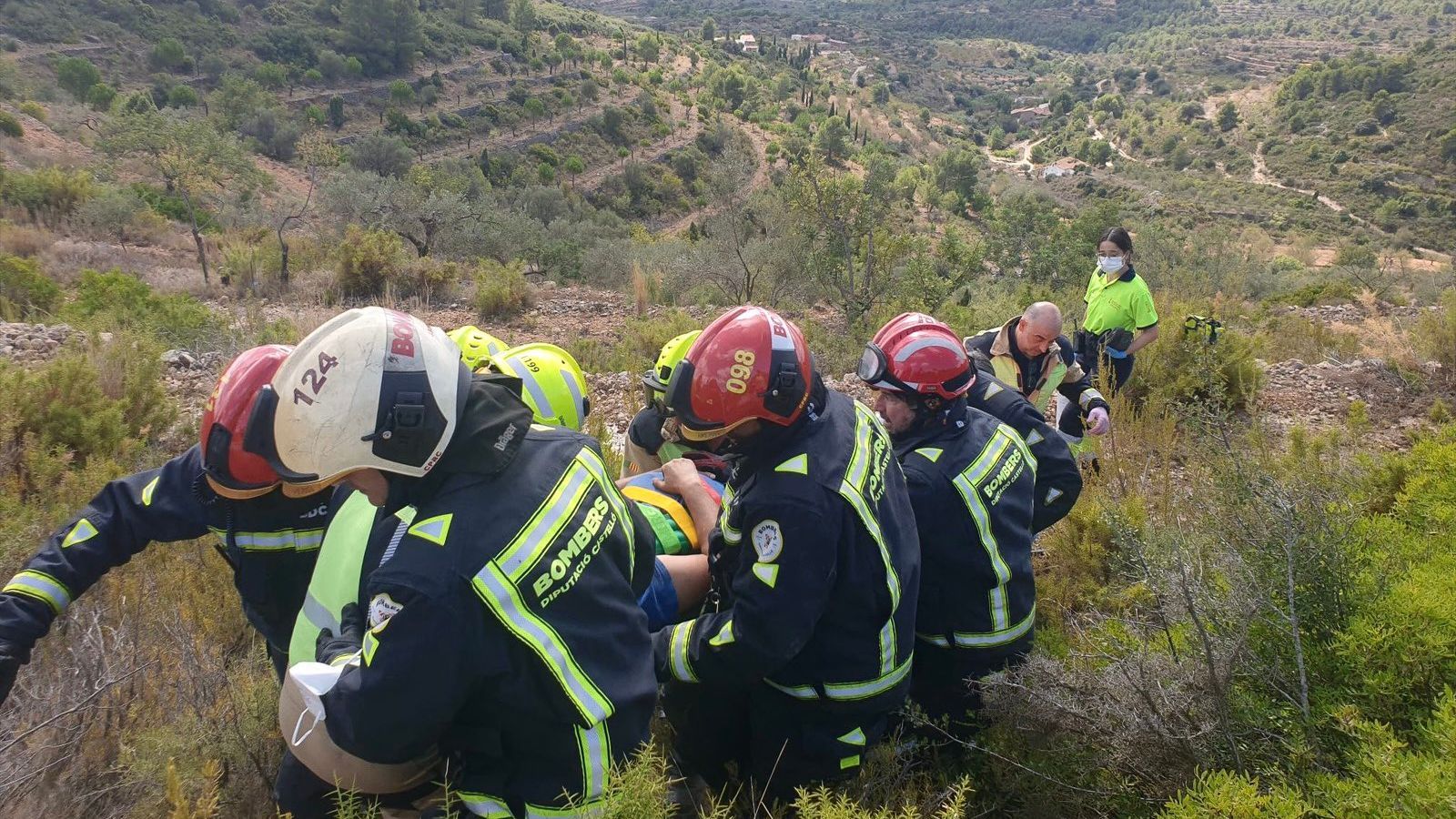 Bombers de consorci provincial de Castelló participen en el rescat d'una persona, en una foto d'arxiu