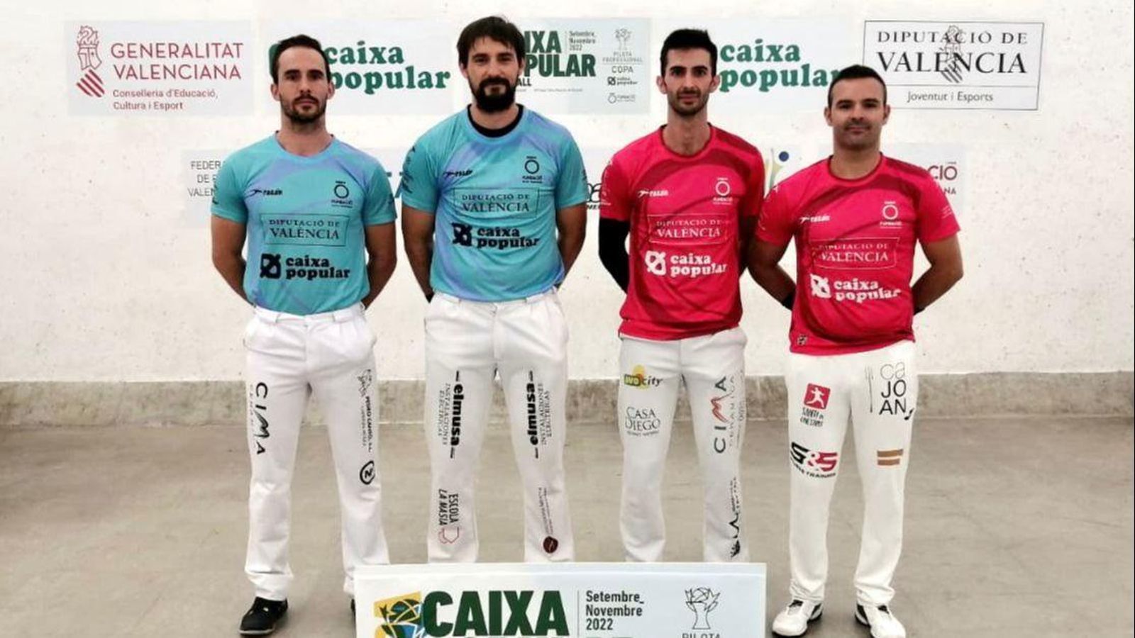 Nacho i Soro III (blau), i Marc i Santi (roig)